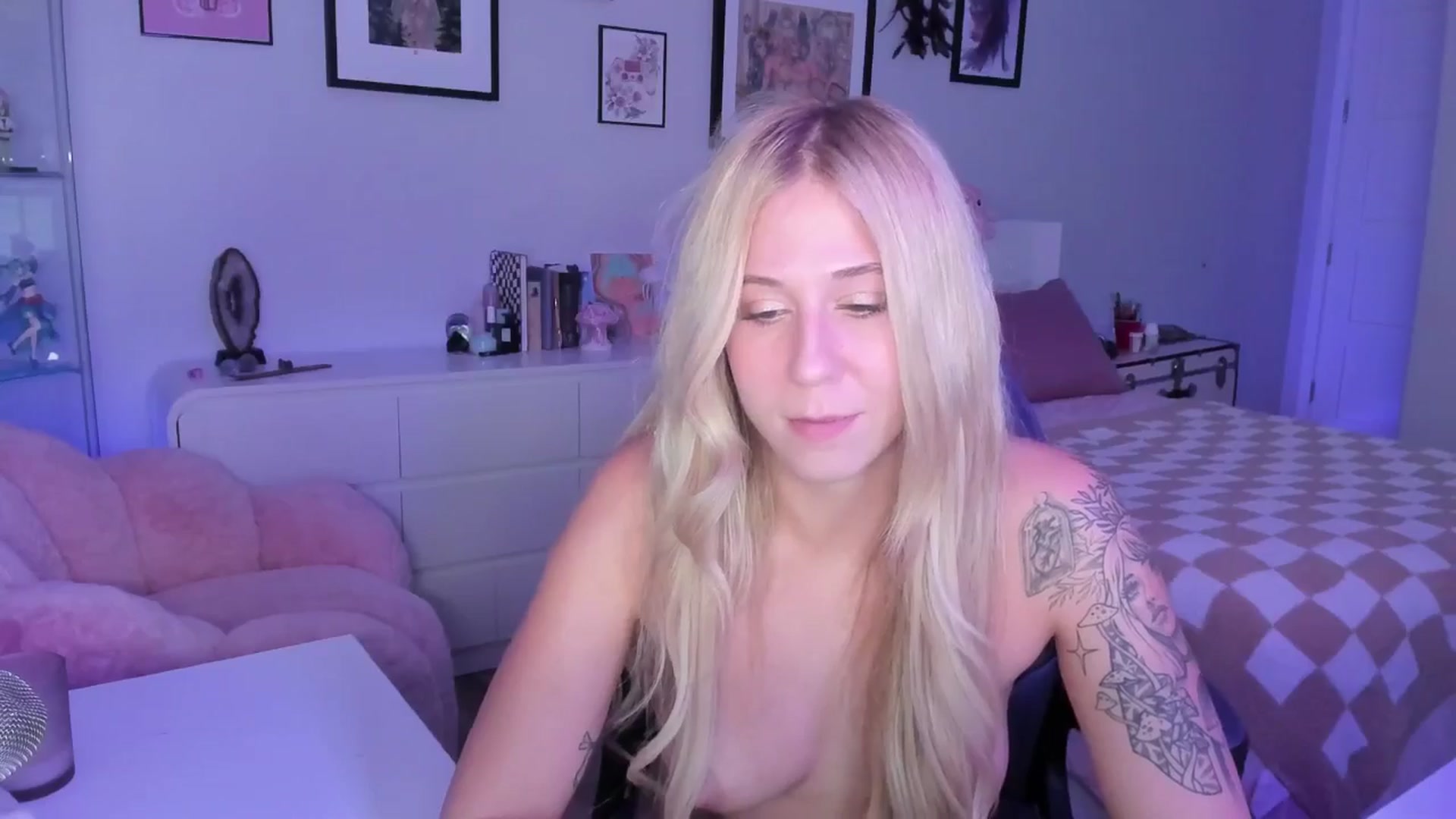 Gallery image thumbnail from Mochi's myfreecams stream on, 12/22/2025, 07:09 image 14 of 20