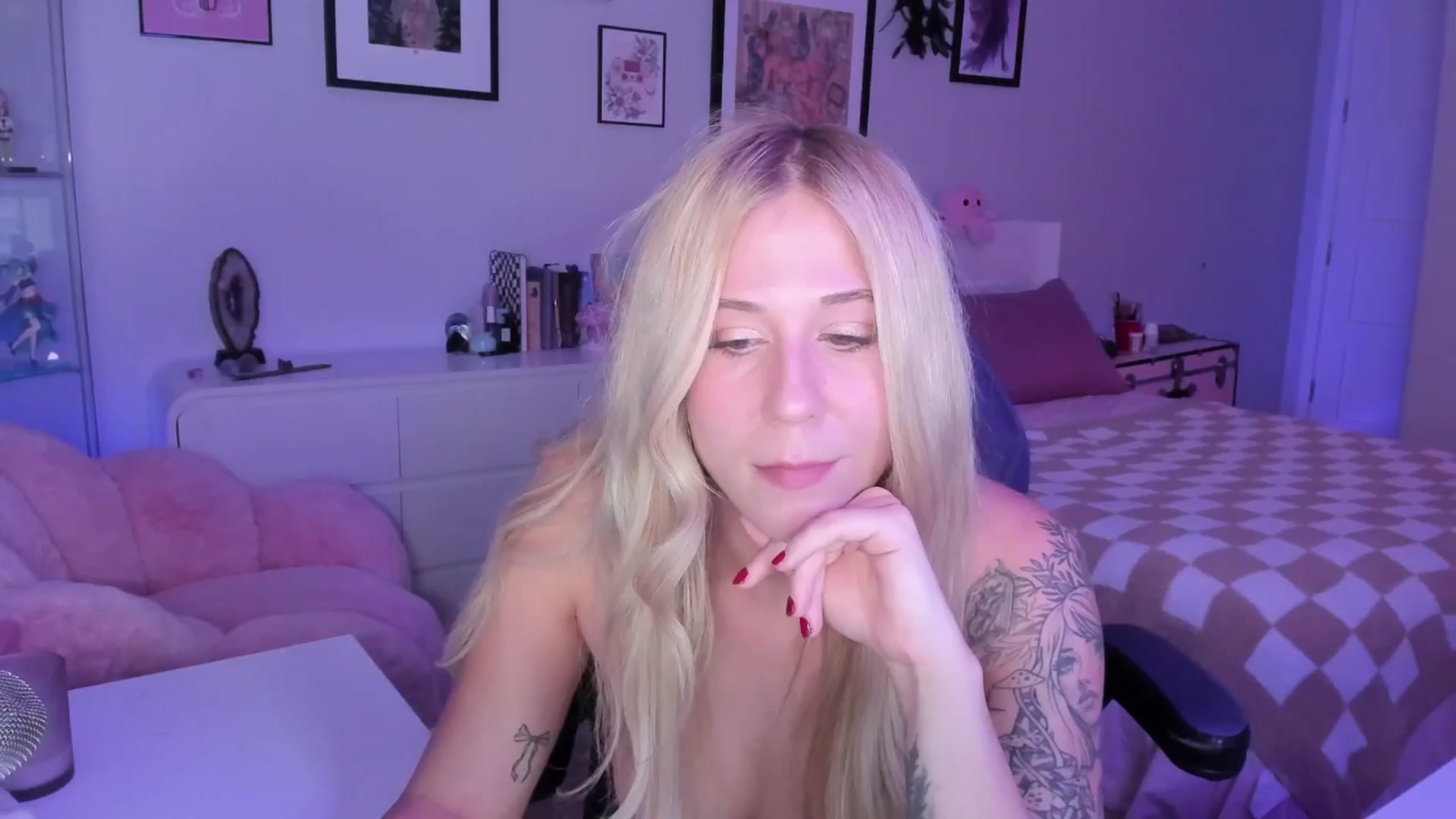 Gallery image thumbnail from Mochi's myfreecams stream on, 12/22/2025, 07:09 image 16 of 20