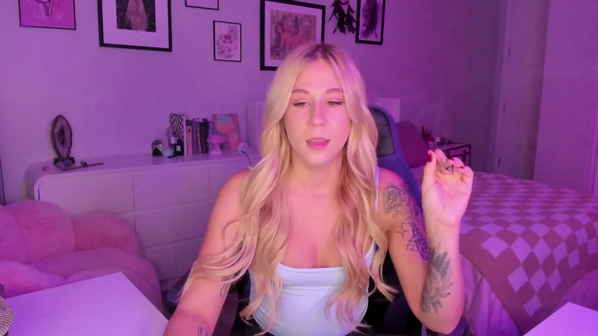 Gallery image thumbnail from Mochi's myfreecams stream on, 12/23/2025, 05:31 image 12 of 20