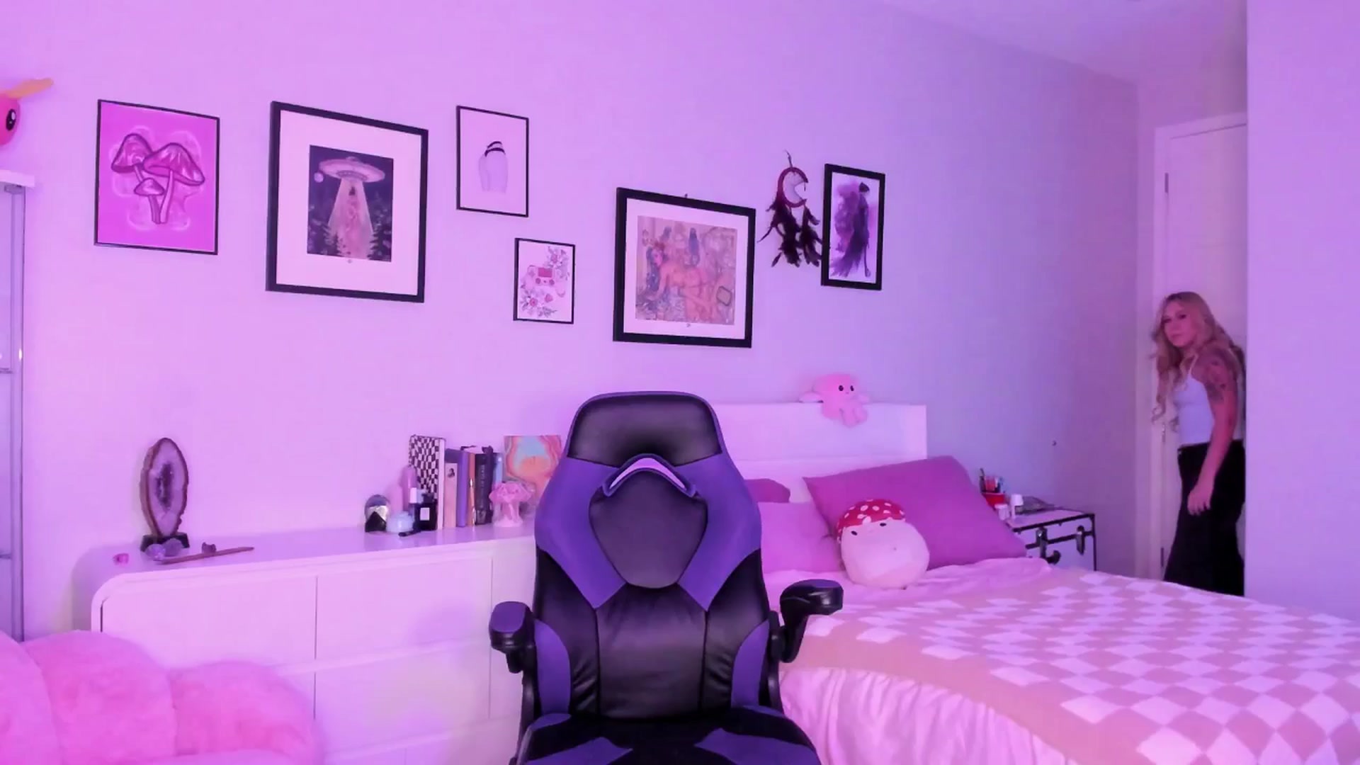 Gallery image thumbnail from Mochi's myfreecams stream on, 12/23/2025, 05:31 image 3 of 20