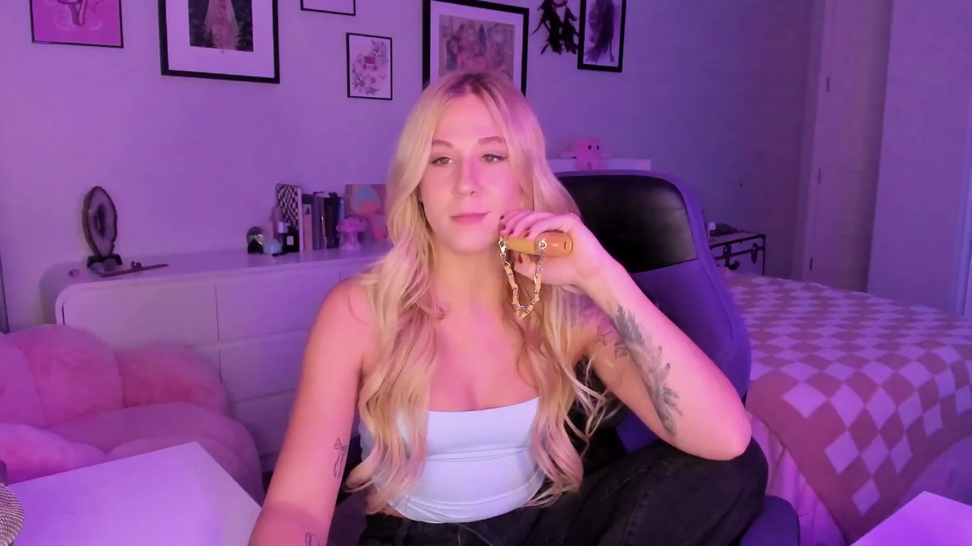 Gallery image thumbnail from Mochi's myfreecams stream on, 12/23/2025, 05:31 image 20 of 20