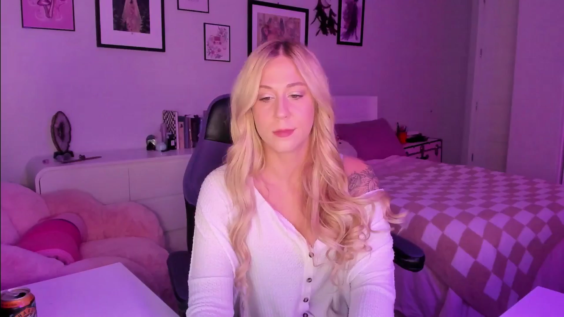 Gallery image thumbnail from Mochi's myfreecams stream on, 12/29/2025, 04:04 image 2 of 20