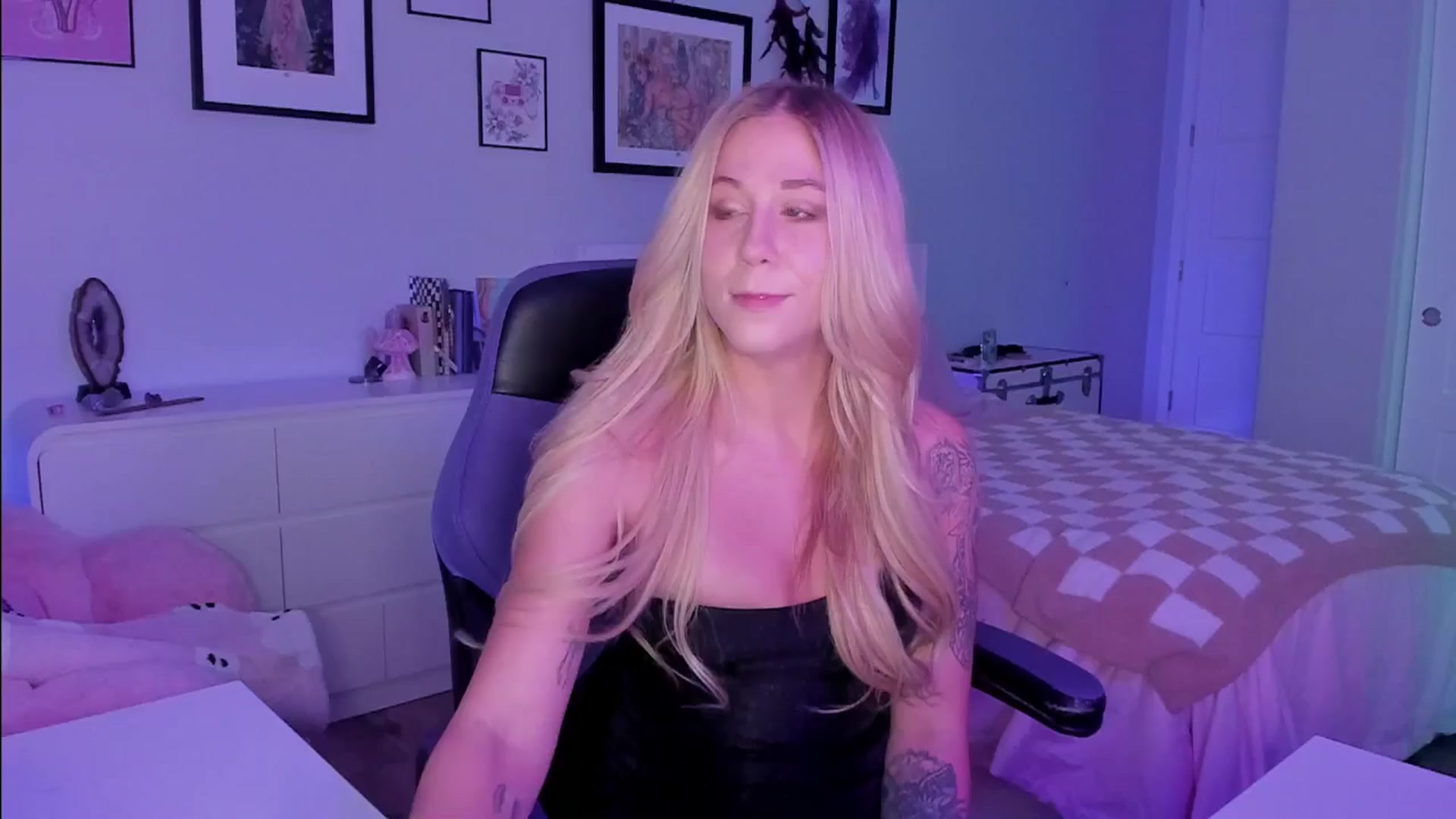 Gallery image thumbnail from Mochi's myfreecams stream on, 01/29/2026, 04:11 image 10 of 20