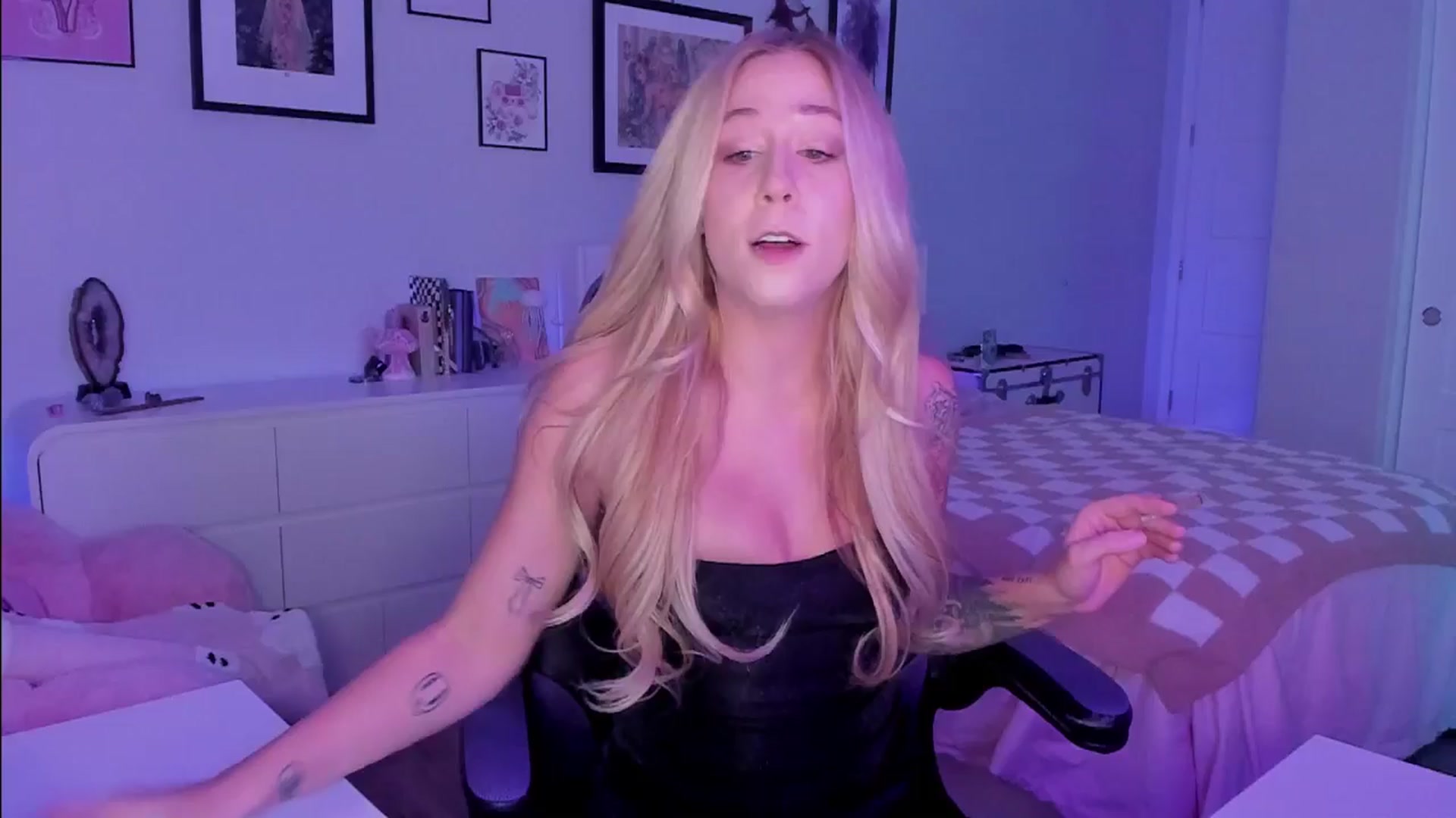 Gallery image thumbnail from Mochi's myfreecams stream on, 01/29/2026, 04:11 image 8 of 20