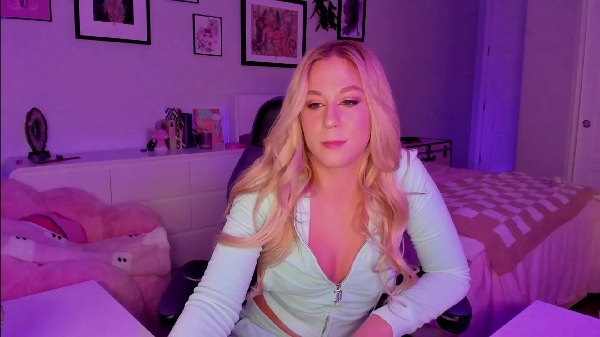 Gallery image thumbnail from Mochi's myfreecams stream on, 01/31/2026, 03:40 image 9 of 20