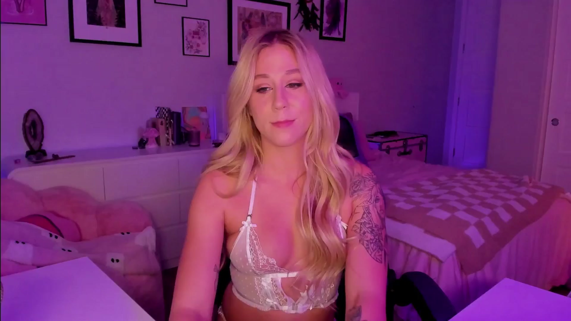 Gallery image thumbnail from Mochi's myfreecams stream on, 01/31/2026, 06:20 image 14 of 20