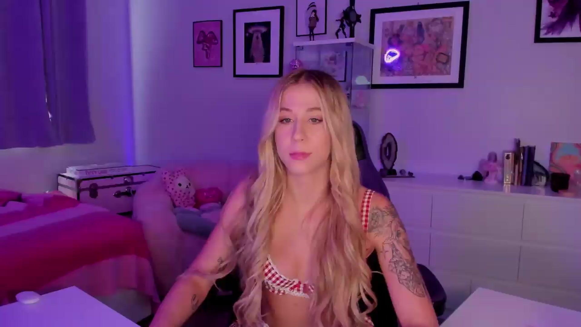 Gallery image thumbnail from Mochi's myfreecams stream on, 05/27/2026, 23:30 image 4 of 20