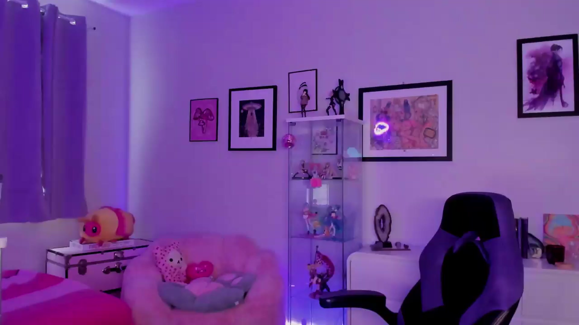 Gallery image thumbnail from Mochi's myfreecams stream on, 05/28/2026, 24:00 image 20 of 20