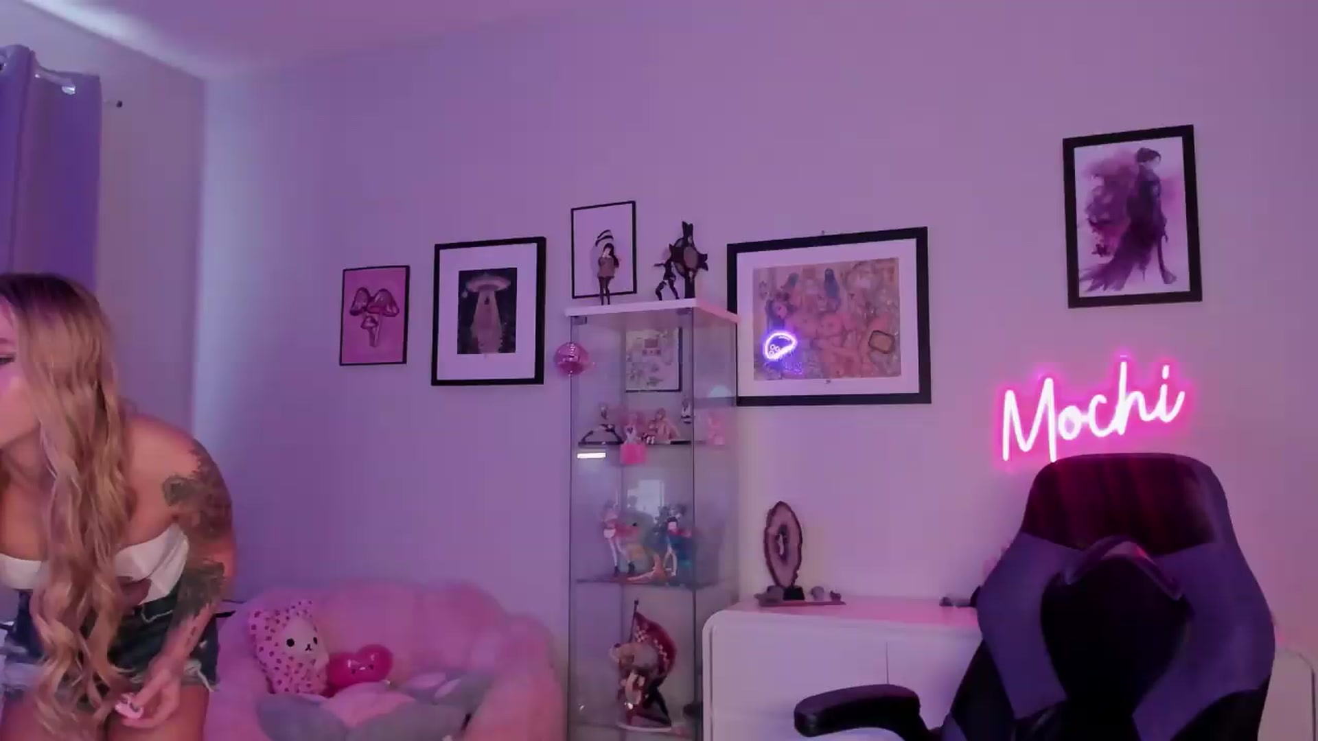 Gallery image thumbnail from Mochi's myfreecams stream on, 05/29/2026, 22:05 image 3 of 20