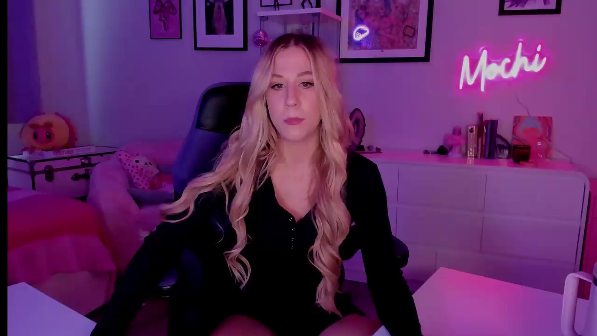 Gallery image thumbnail from Mochi's myfreecams stream on, 06/01/2026, 24:01 image 3 of 20