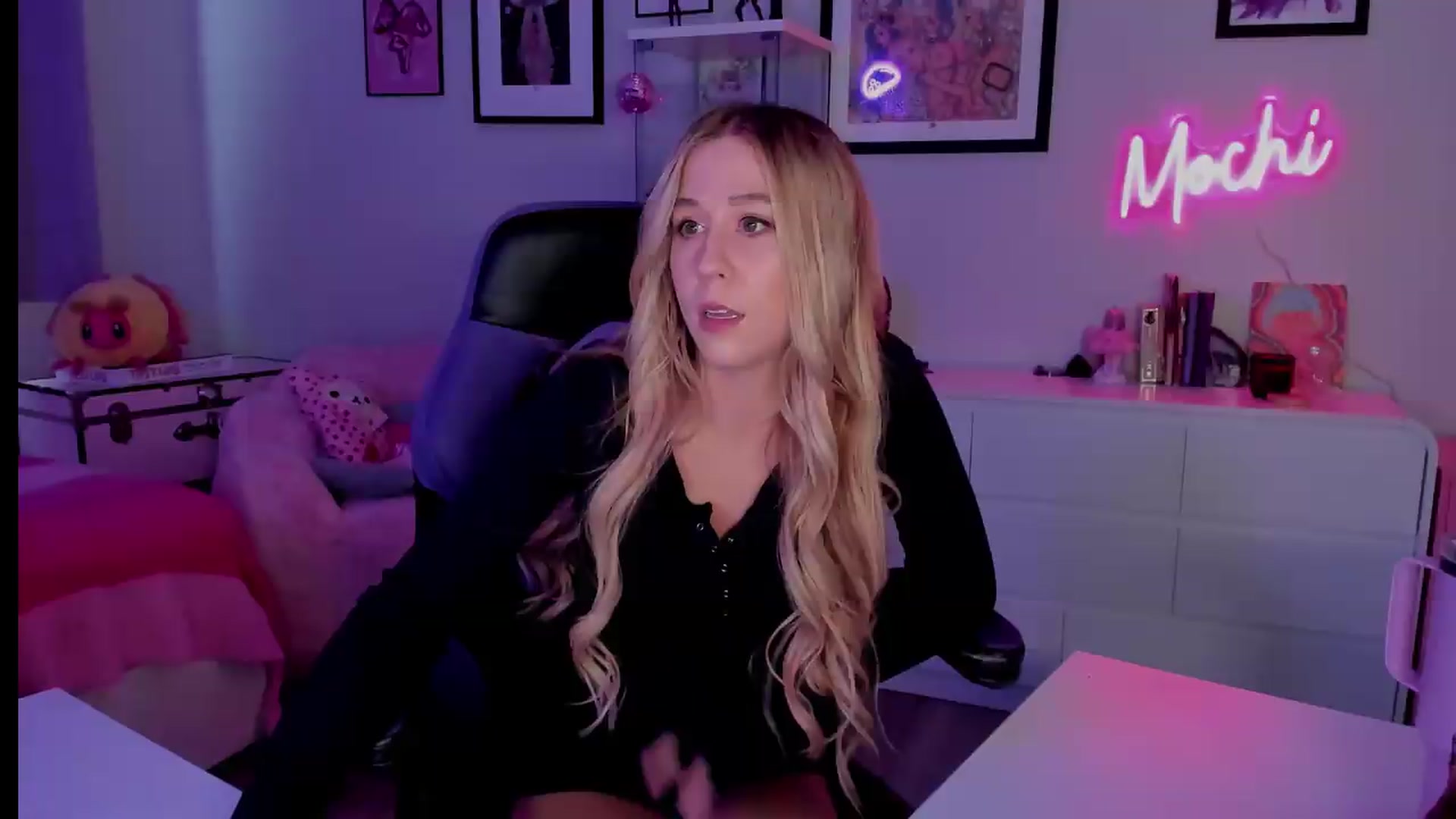 Gallery image thumbnail from Mochi's myfreecams stream on, 06/01/2026, 24:01 image 20 of 20
