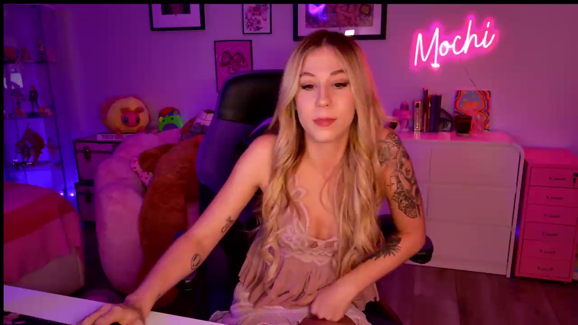 Gallery image thumbnail from Mochi's myfreecams stream on, 06/11/2026, 06:43 image 2 of 20