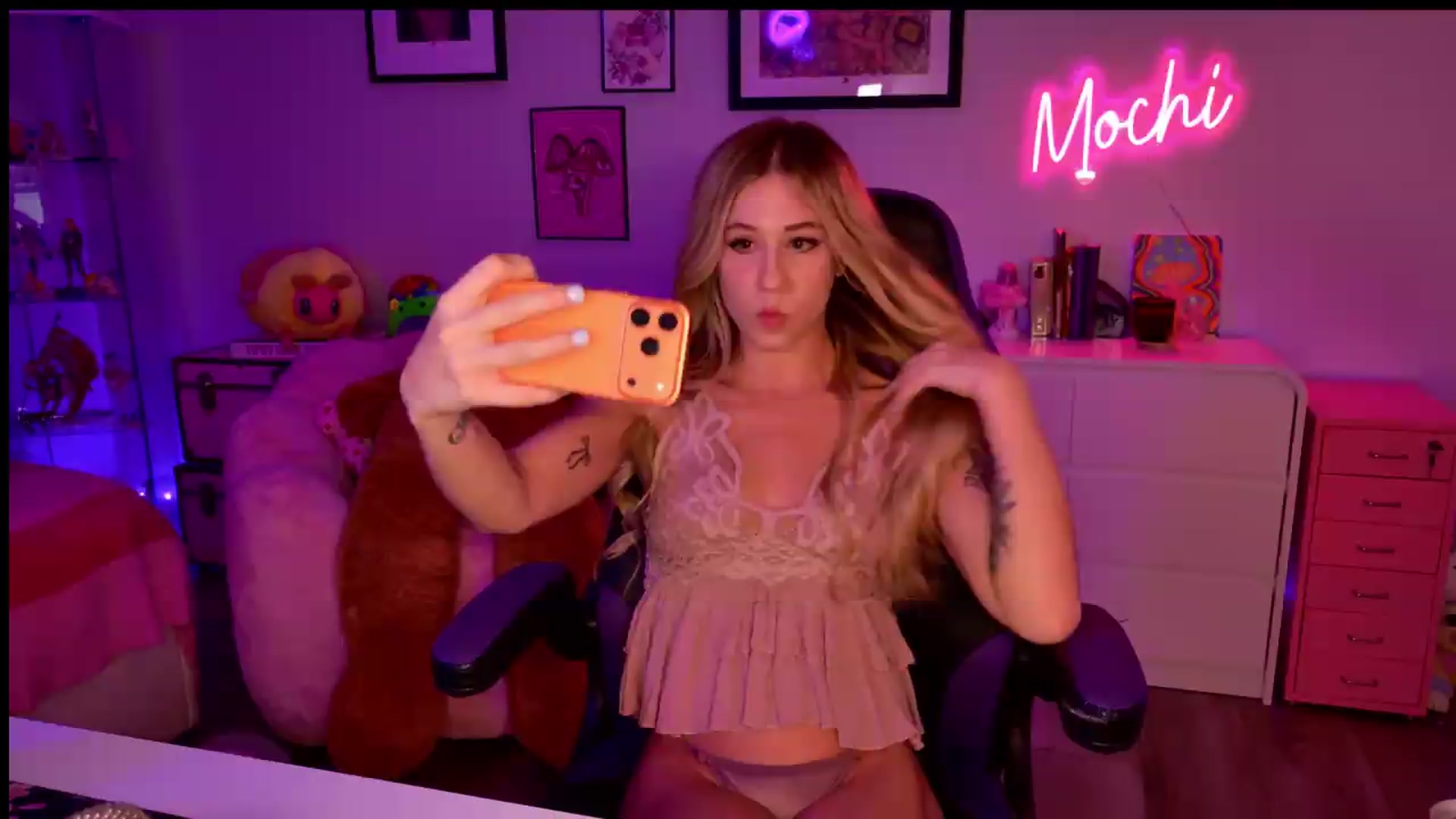 Gallery image thumbnail from Mochi's myfreecams stream on, 06/11/2026, 06:43 image 13 of 20