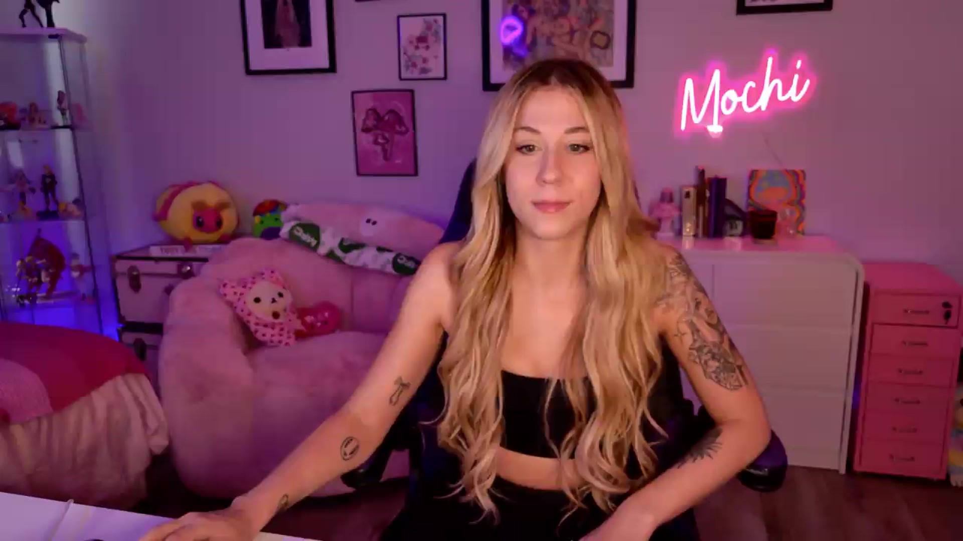 Gallery image thumbnail from Mochi's myfreecams stream on, 06/25/2026, 20:58 image 16 of 20