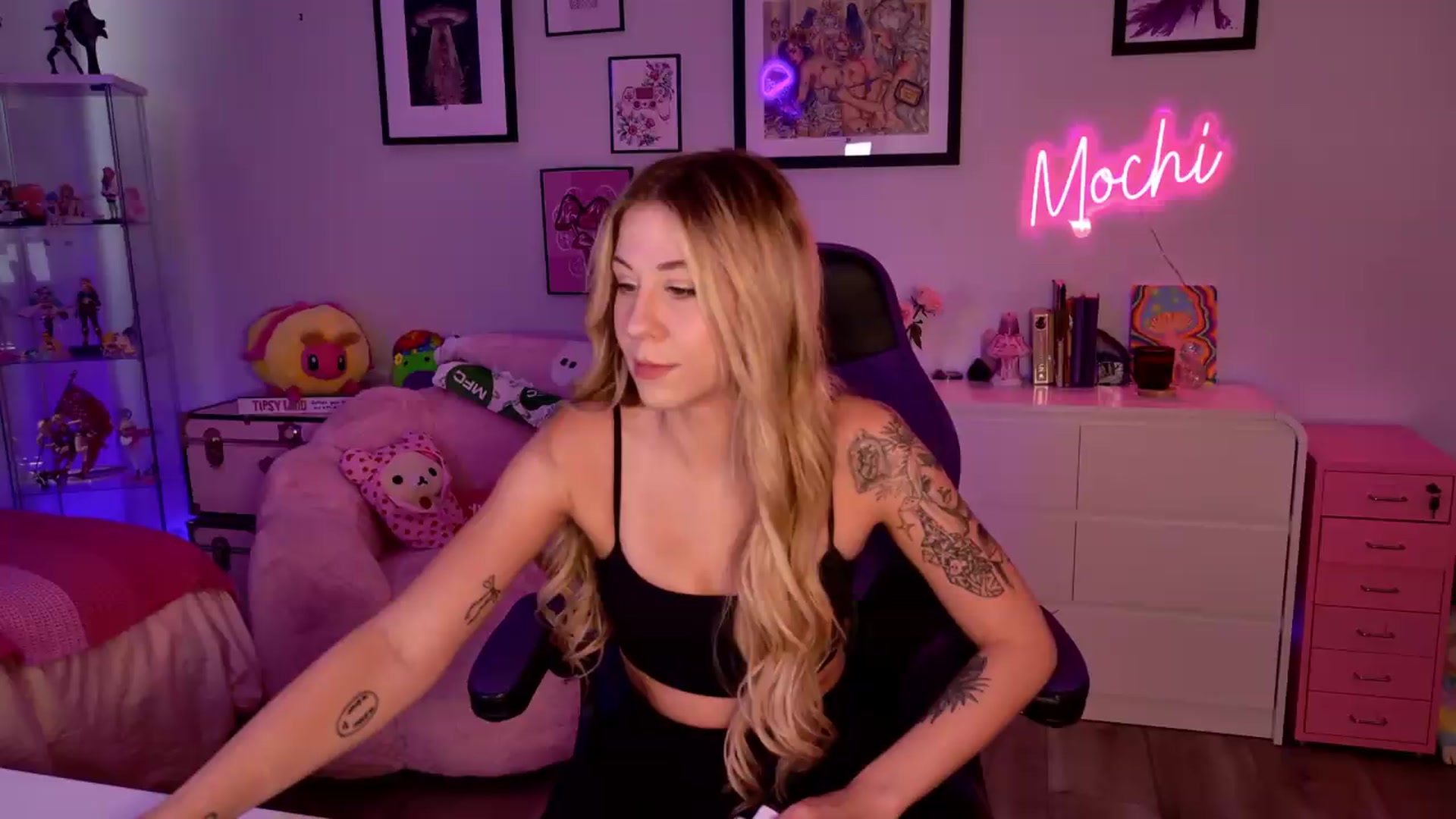 Gallery image thumbnail from Mochi's myfreecams stream on, 06/25/2026, 20:58 image 4 of 20