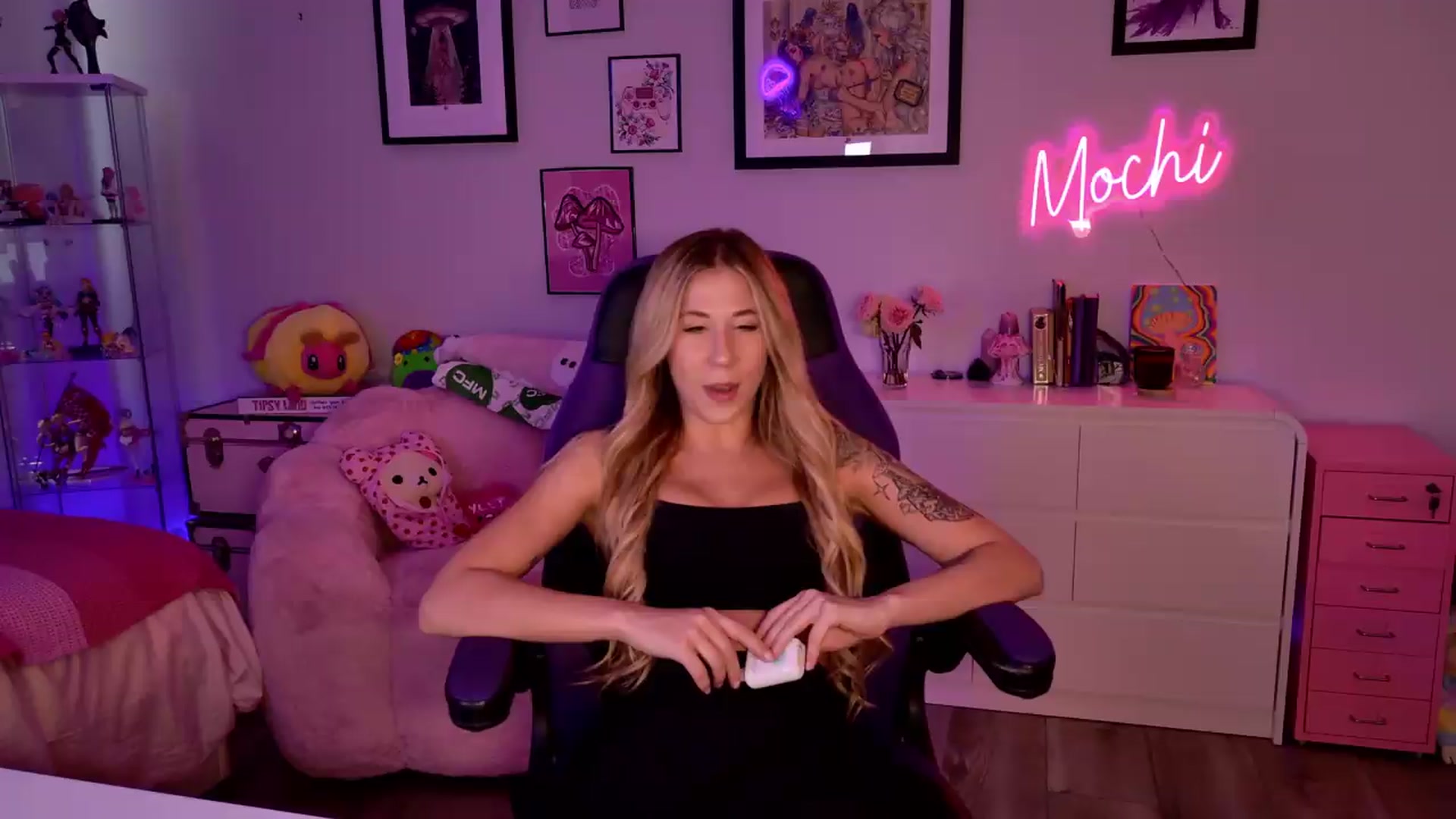 Gallery image thumbnail from Mochi's myfreecams stream on, 06/25/2026, 20:58 image 2 of 20