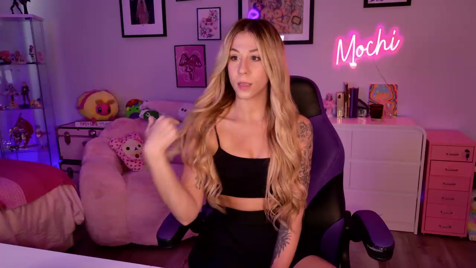 Gallery image thumbnail from Mochi's myfreecams stream on, 06/25/2026, 22:35 image 11 of 20