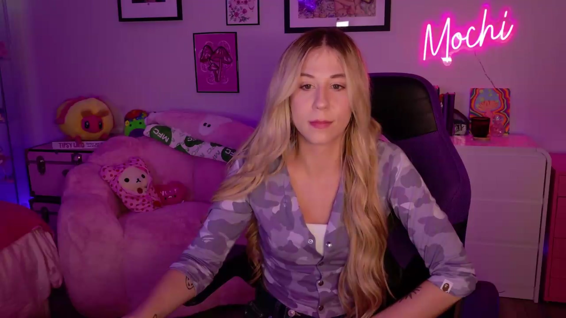 Gallery image thumbnail from Mochi's myfreecams stream on, 06/27/2026, 24:01 image 19 of 20