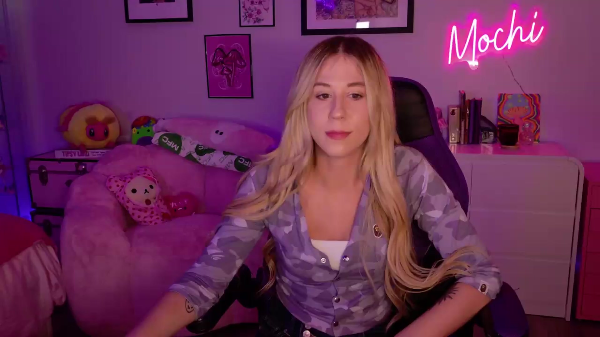 Gallery image thumbnail from Mochi's myfreecams stream on, 06/27/2026, 24:01 image 11 of 20
