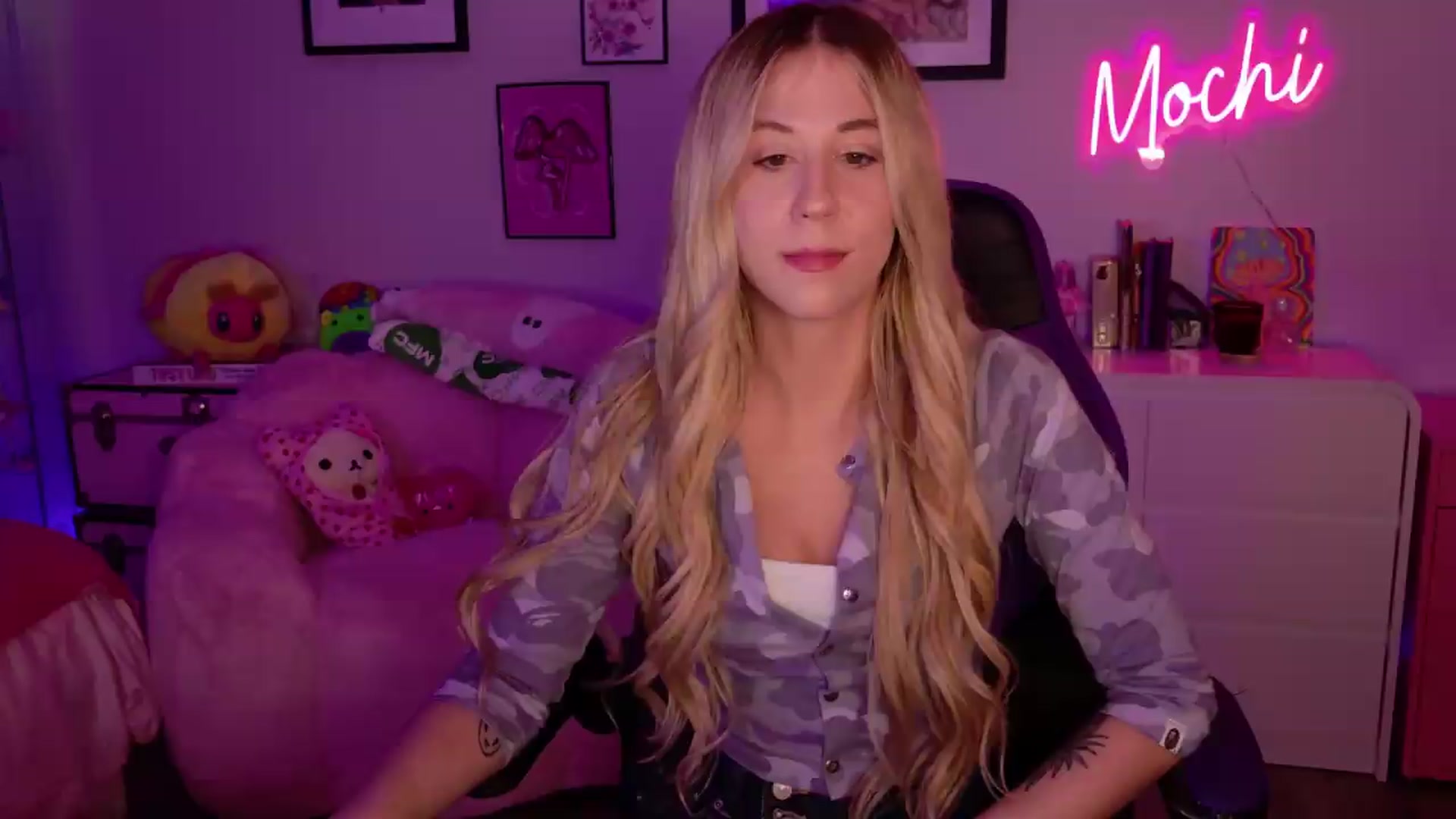Gallery image thumbnail from Mochi's myfreecams stream on, 06/27/2026, 24:01 image 2 of 20