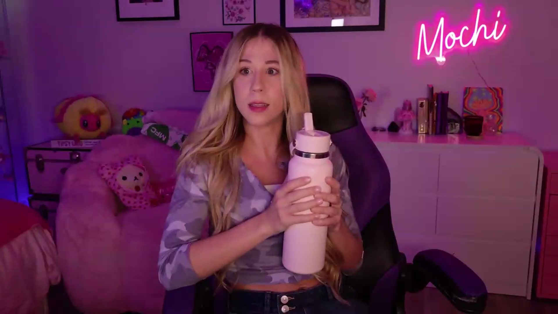 Gallery image thumbnail from Mochi's myfreecams stream on, 06/27/2026, 01:38 image 4 of 20