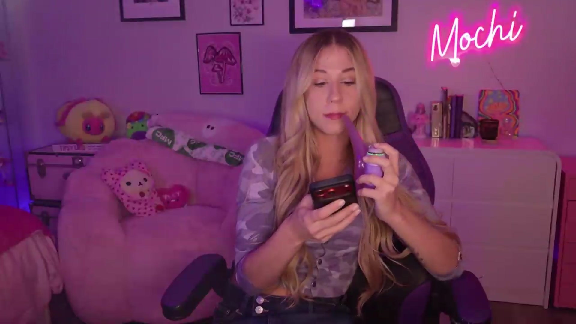 Gallery image thumbnail from Mochi's myfreecams stream on, 06/27/2026, 01:38 image 5 of 20