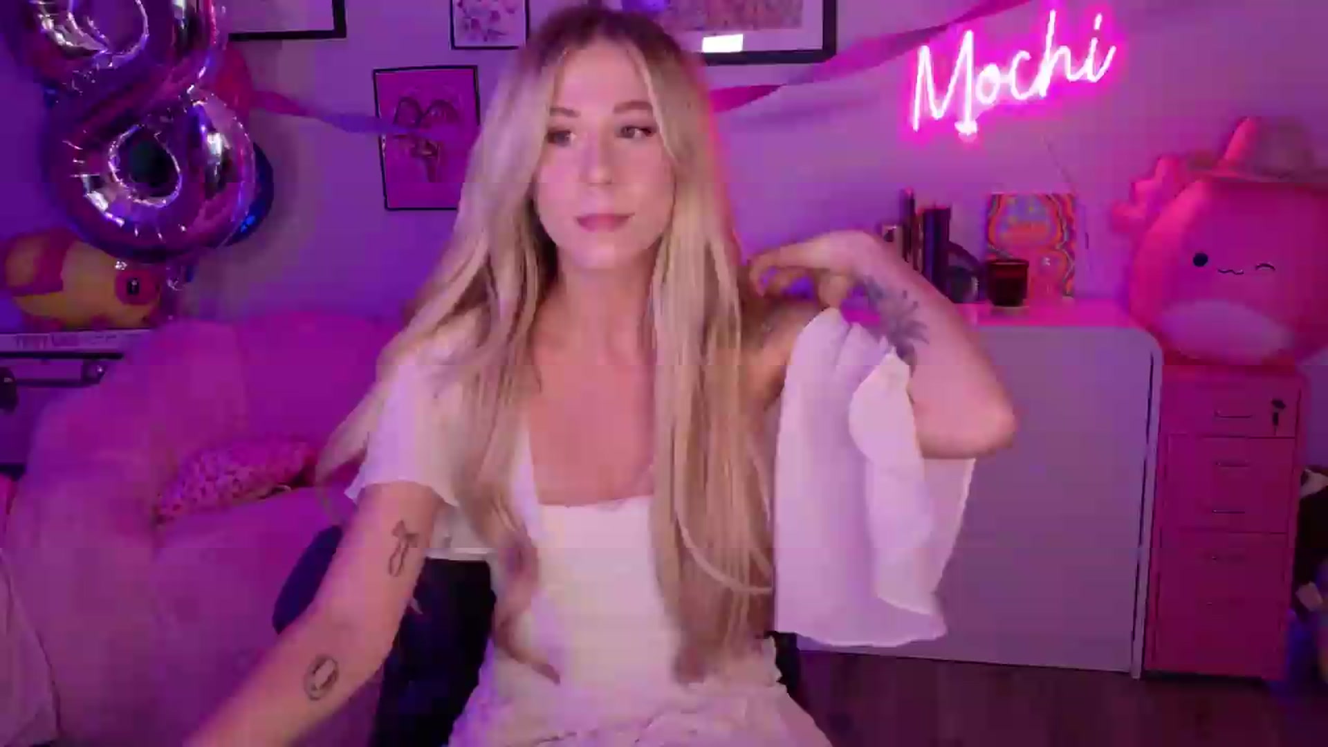 Gallery image thumbnail from Mochi's myfreecams stream on, 07/01/2026, 10:30 image 1 of 20