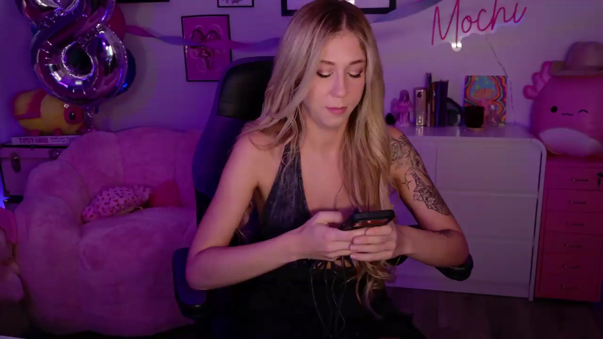 Gallery image thumbnail from Mochi's myfreecams stream on, 07/02/2026, 01:41 image 17 of 20