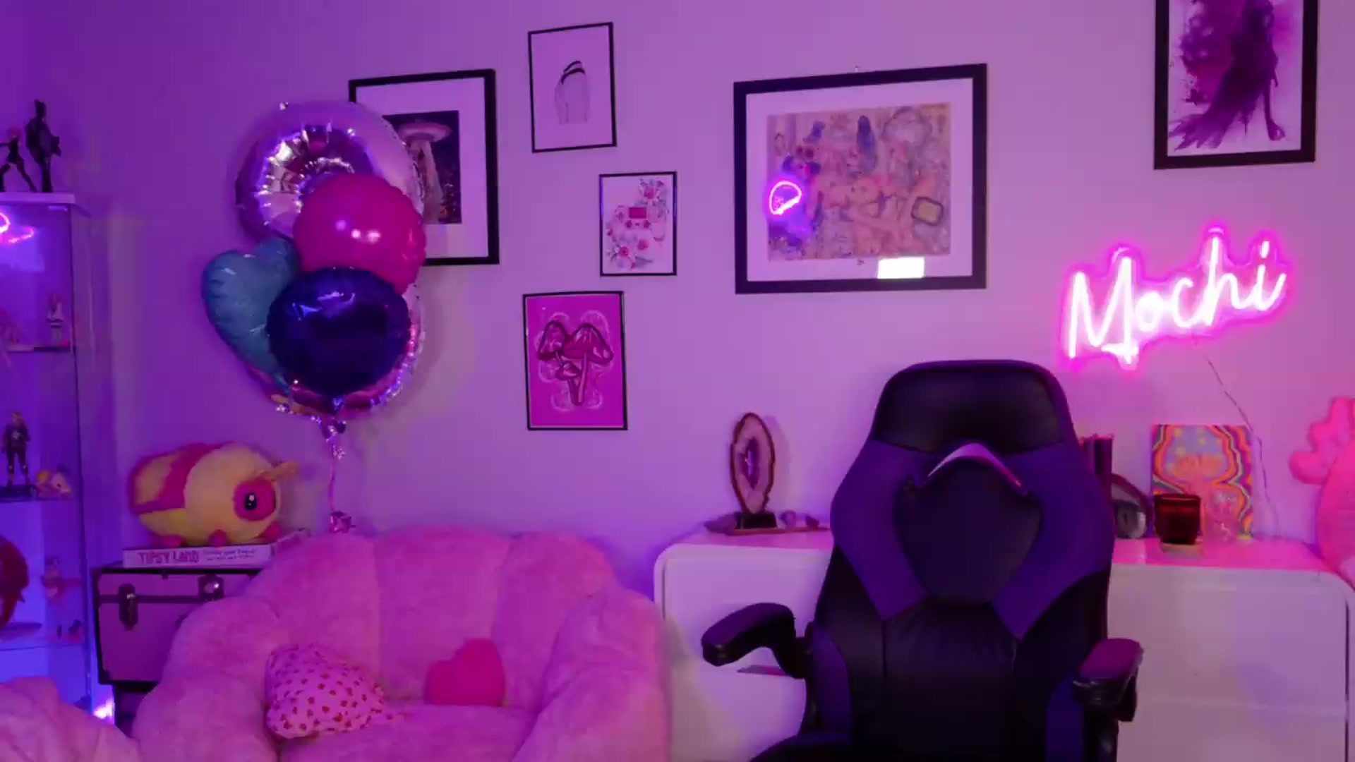 Gallery image thumbnail from Mochi's myfreecams stream on, 07/03/2026, 04:08 image 16 of 20