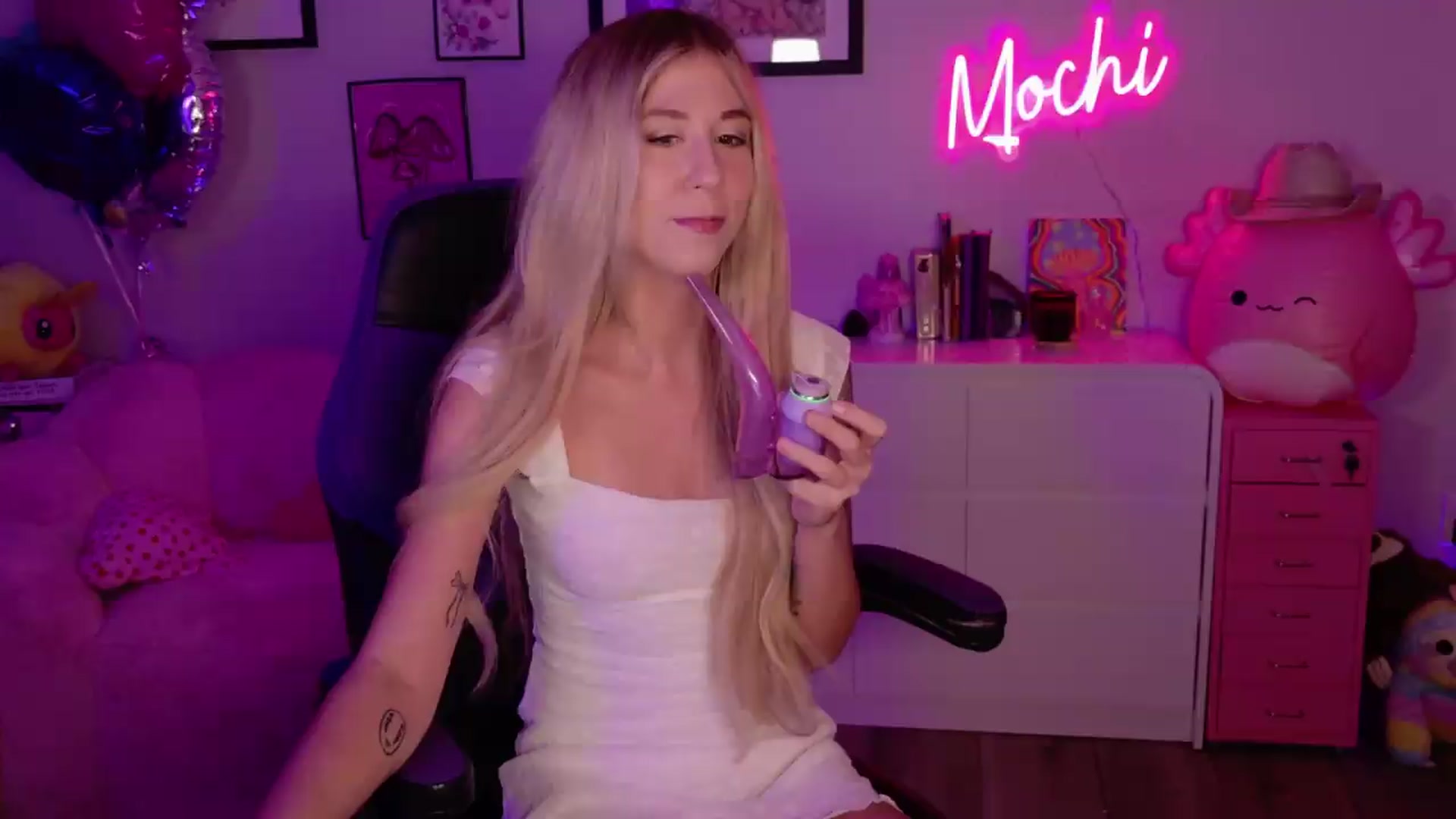 Gallery image thumbnail from Mochi's myfreecams stream on, 07/04/2026, 24:02 image 6 of 20