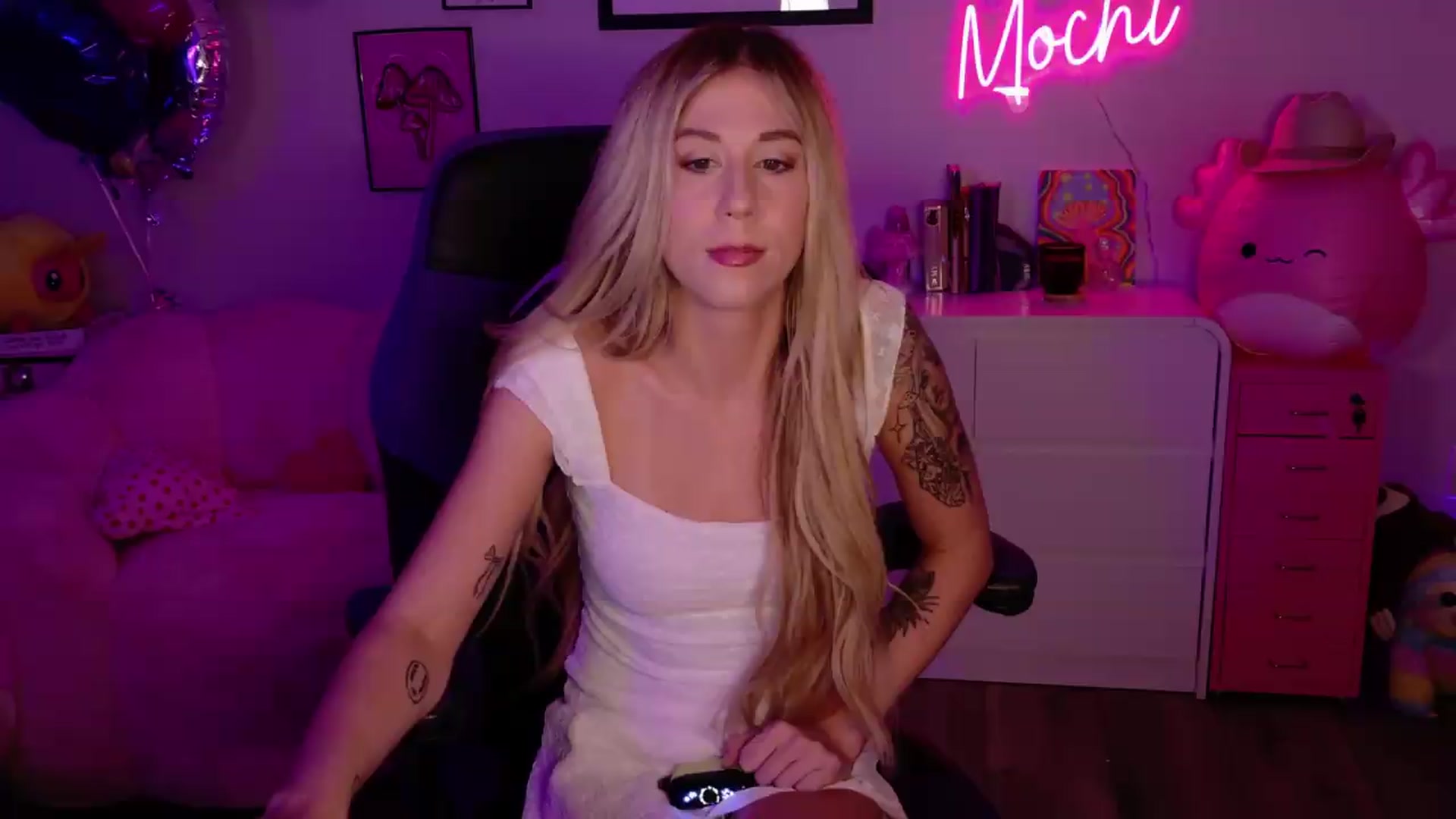 Gallery image thumbnail from Mochi's myfreecams stream on, 07/04/2026, 24:02 image 1 of 20