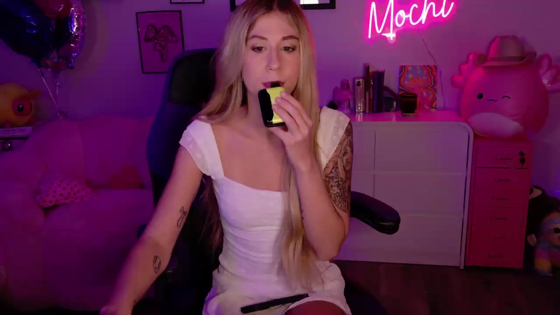 Gallery image thumbnail from Mochi's myfreecams stream on, 07/04/2026, 24:02 image 3 of 20