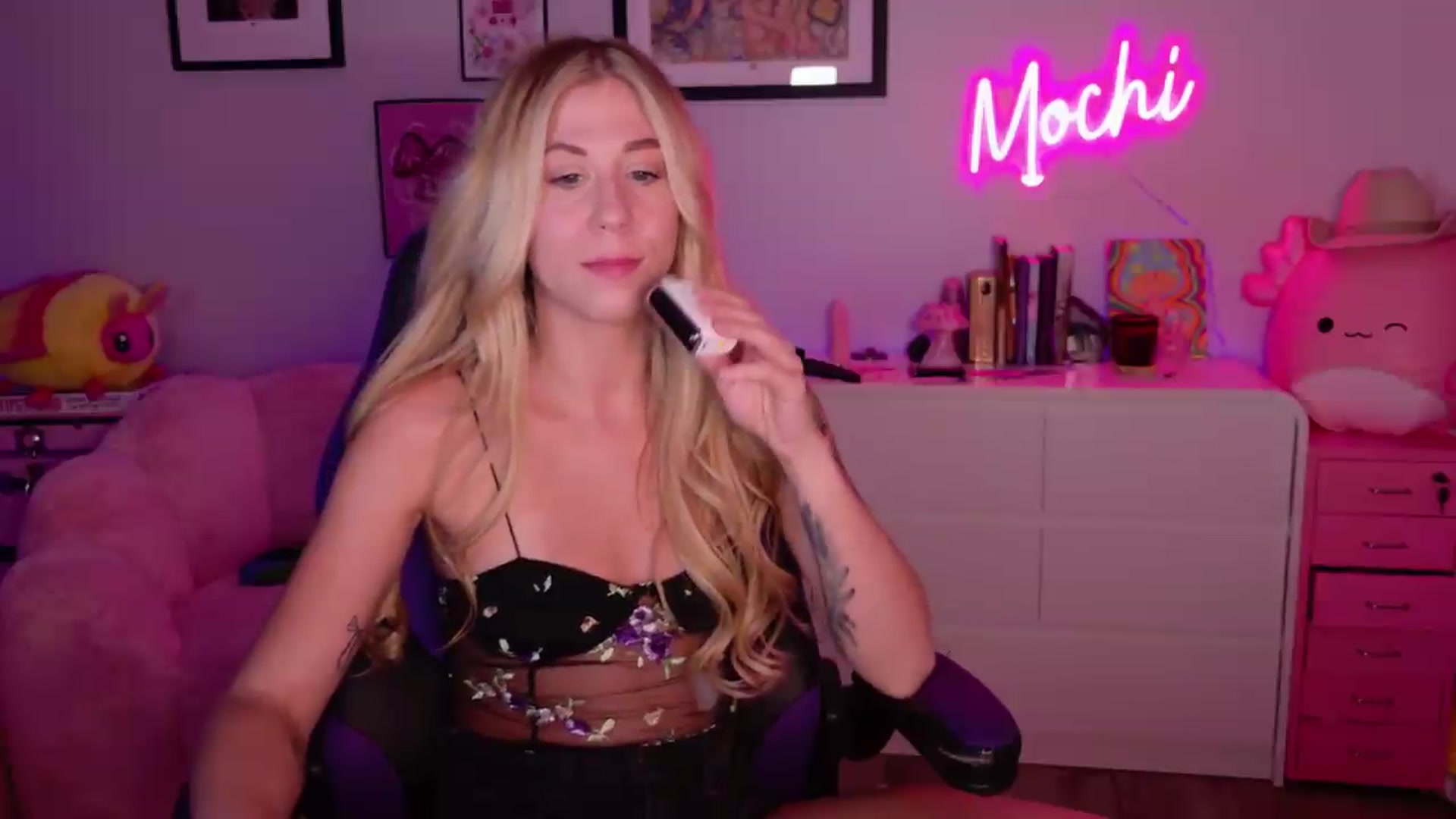 Gallery image thumbnail from Mochi's myfreecams stream on, 07/28/2026, 02:56 image 12 of 20