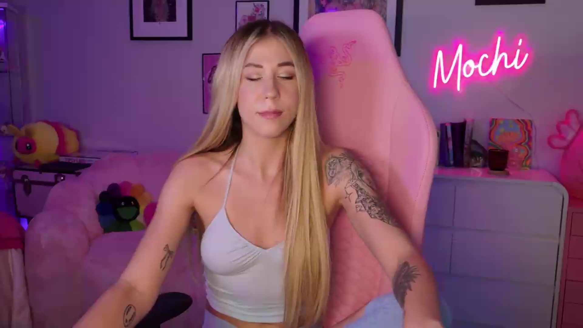Gallery image thumbnail from Mochi's myfreecams stream on, 09/04/2026, 03:38 image 17 of 20