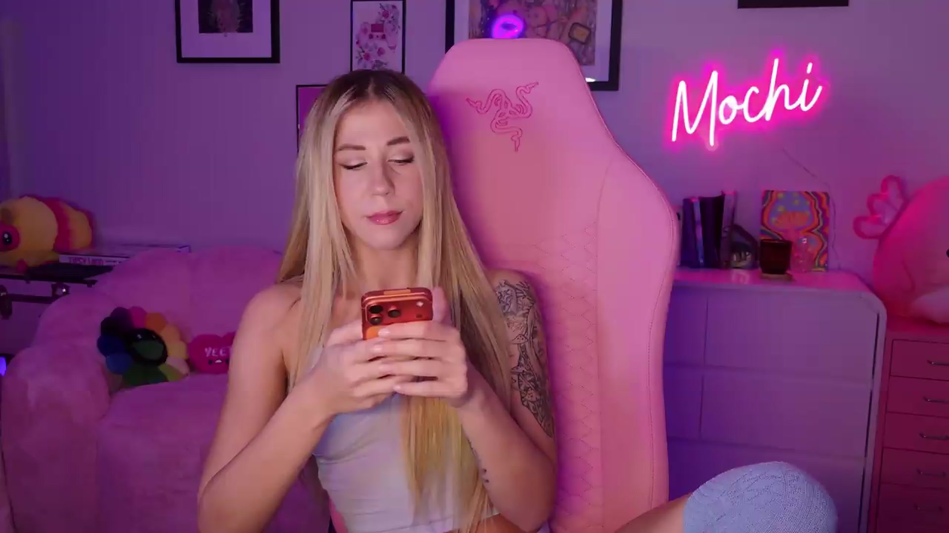 Gallery image thumbnail from Mochi's myfreecams stream on, 09/04/2026, 03:38 image 14 of 20