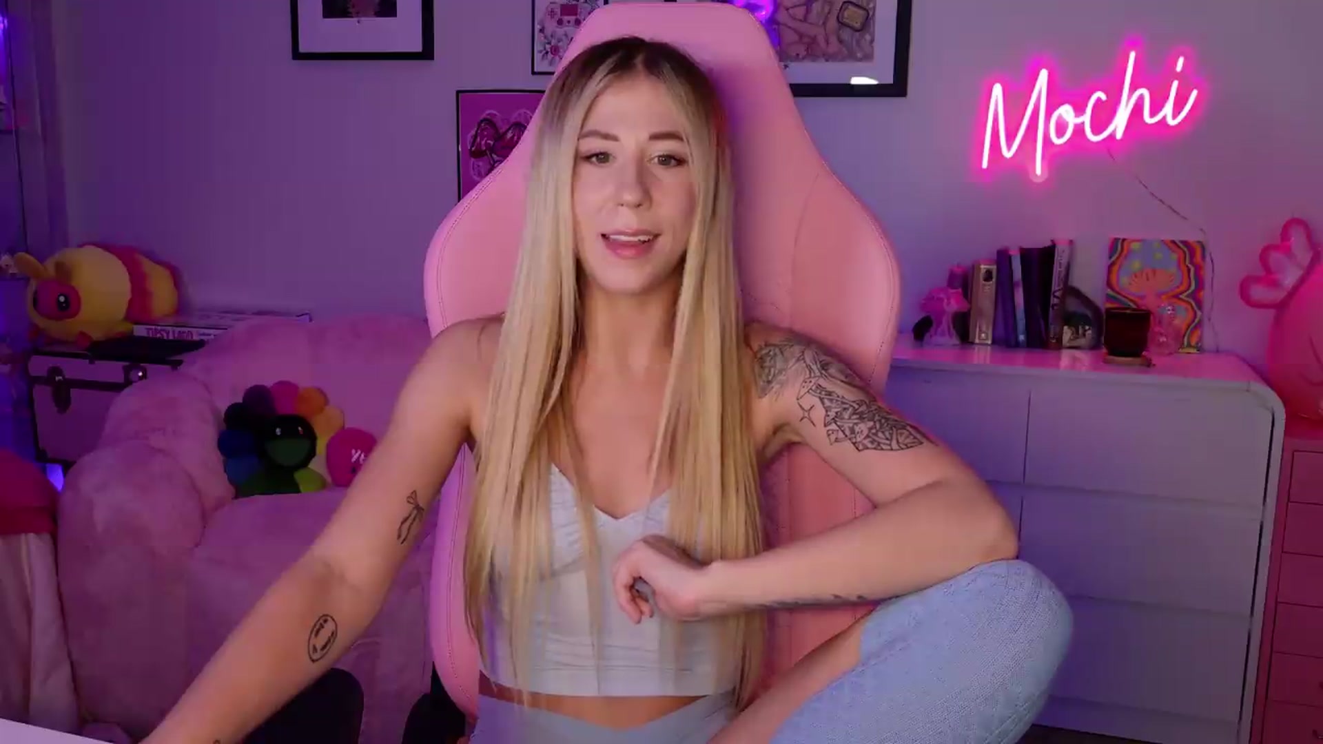 Gallery image thumbnail from Mochi's myfreecams stream on, 09/04/2026, 03:38 image 20 of 20