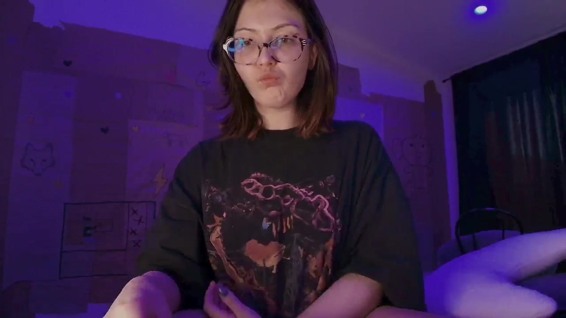 Gallery image thumbnail from Model's myfreecams stream on, 08/22/2025, 05:51 image 16 of 20