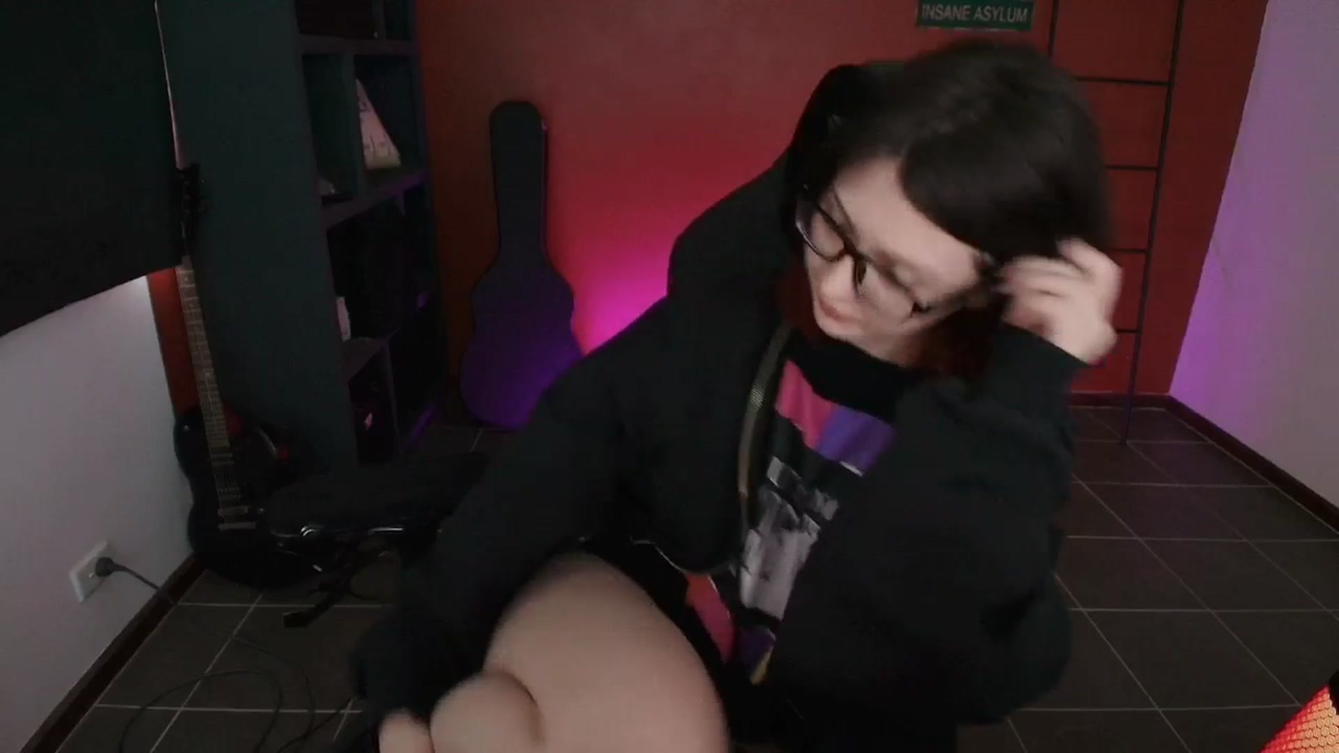 Gallery image thumbnail from Model's myfreecams stream on, 09/15/2025, 06:34 image 6 of 20