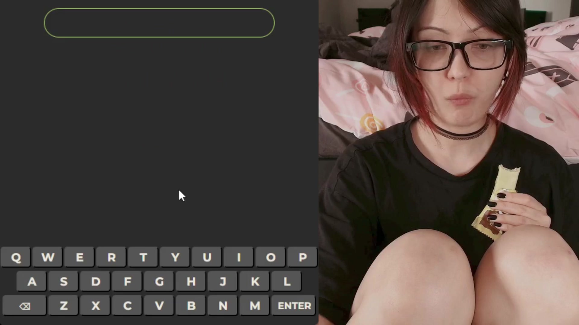 Gallery image thumbnail from Model's myfreecams stream on, 09/19/2025, 05:10 image 16 of 20
