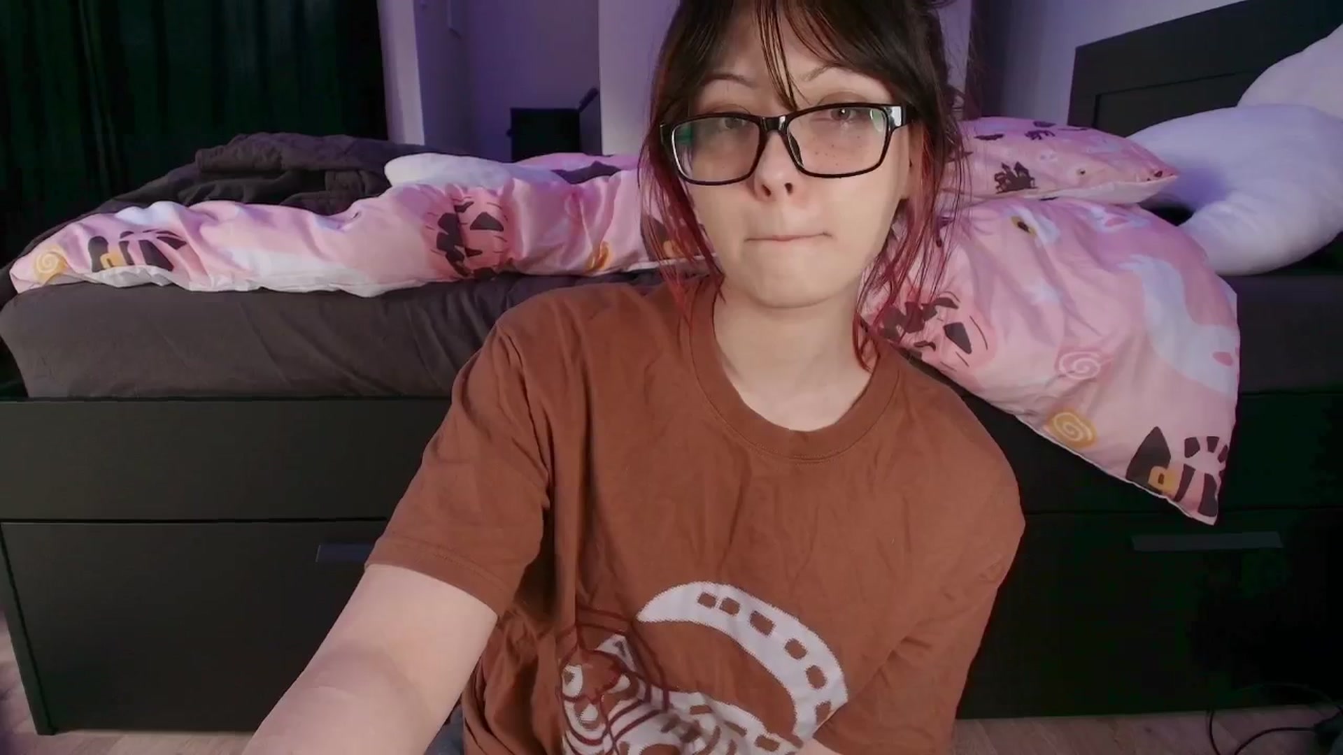 Gallery image thumbnail from Model's myfreecams stream on, 09/20/2025, 05:54 image 6 of 20