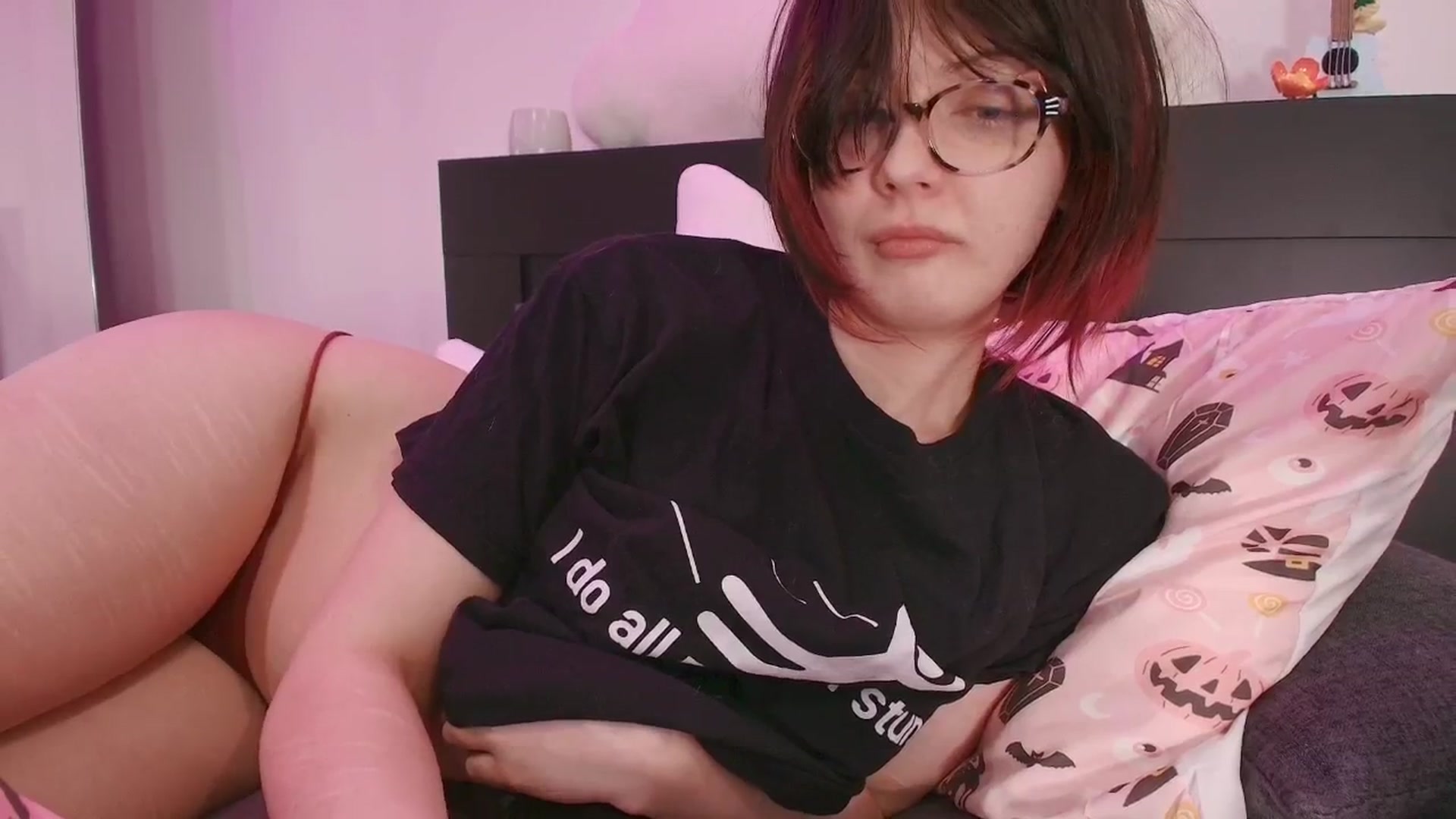 Gallery image thumbnail from Model's myfreecams stream on, 09/21/2025, 07:46 image 20 of 20