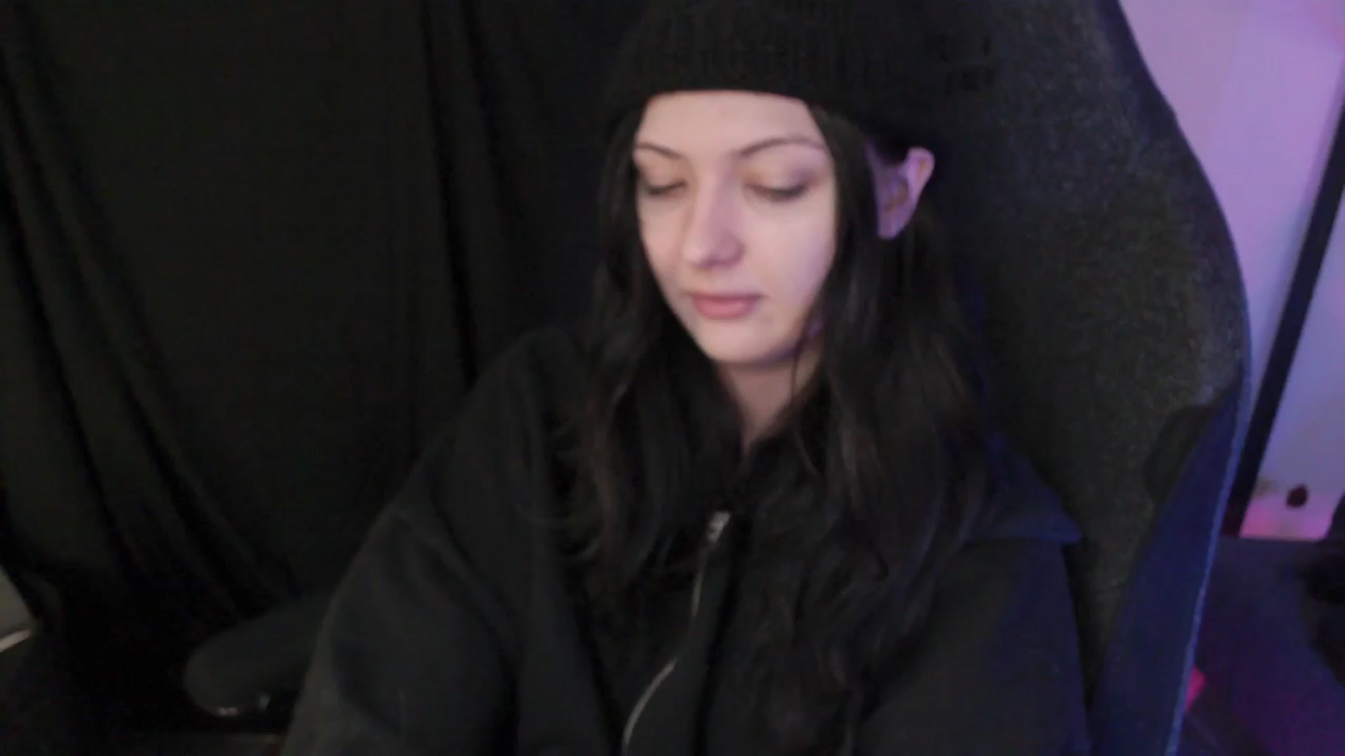 Gallery image thumbnail from ModelN7041's myfreecams stream on, 03/25/2024, 01:15 image 17 of 20