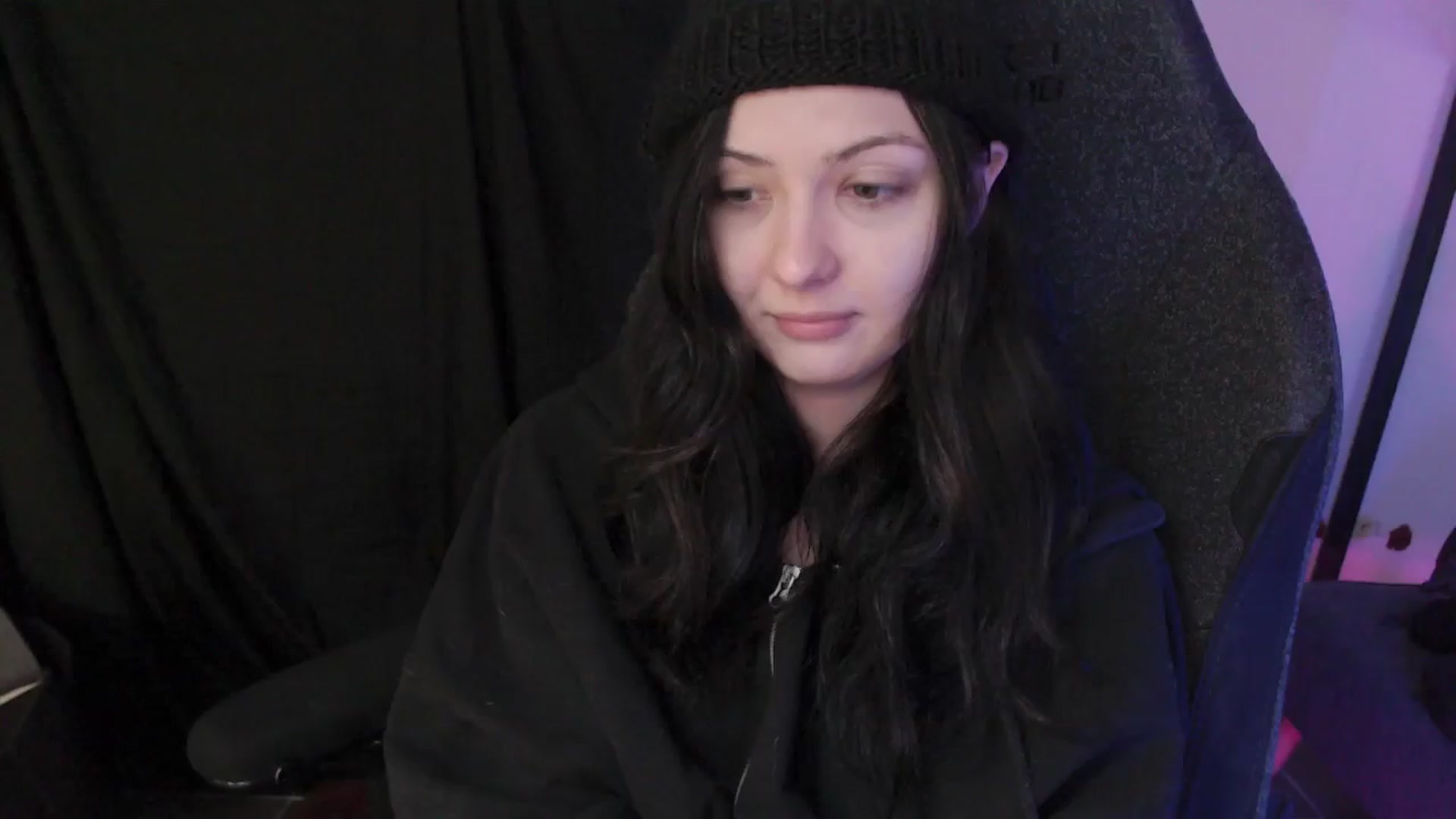 Gallery image thumbnail from ModelN7041's myfreecams stream on, 03/25/2024, 01:15 image 12 of 20