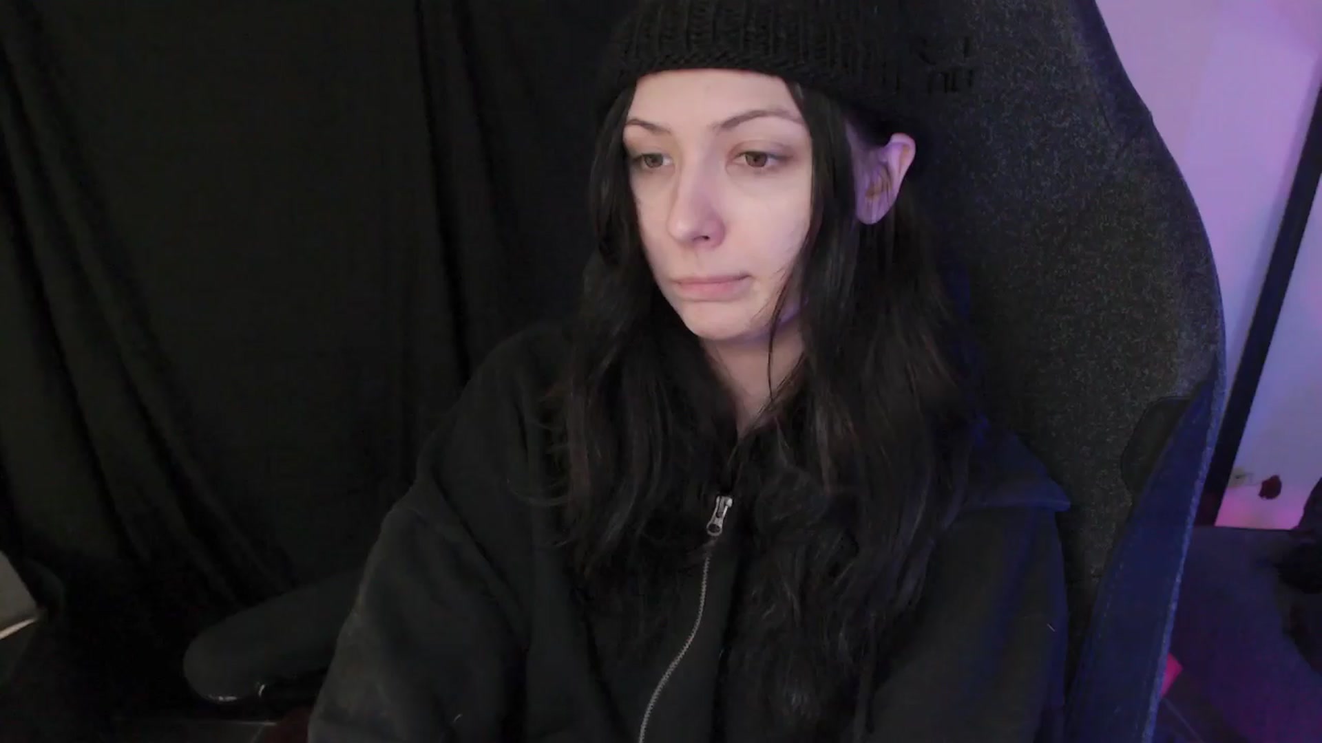 Gallery image thumbnail from ModelN7041's myfreecams stream on, 03/25/2024, 01:15 image 16 of 20