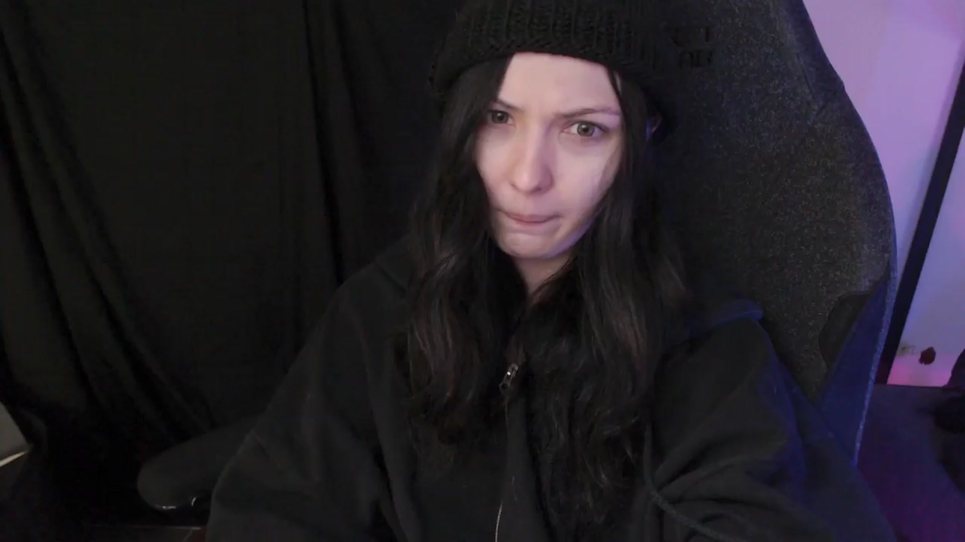Gallery image thumbnail from ModelN7041's myfreecams stream on, 03/25/2024, 01:15 image 13 of 20