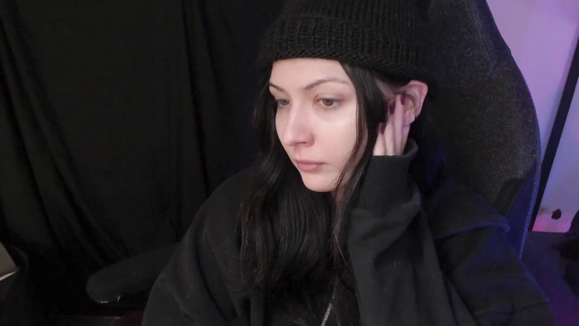Gallery image thumbnail from ModelN7041's myfreecams stream on, 03/25/2024, 01:15 image 20 of 20