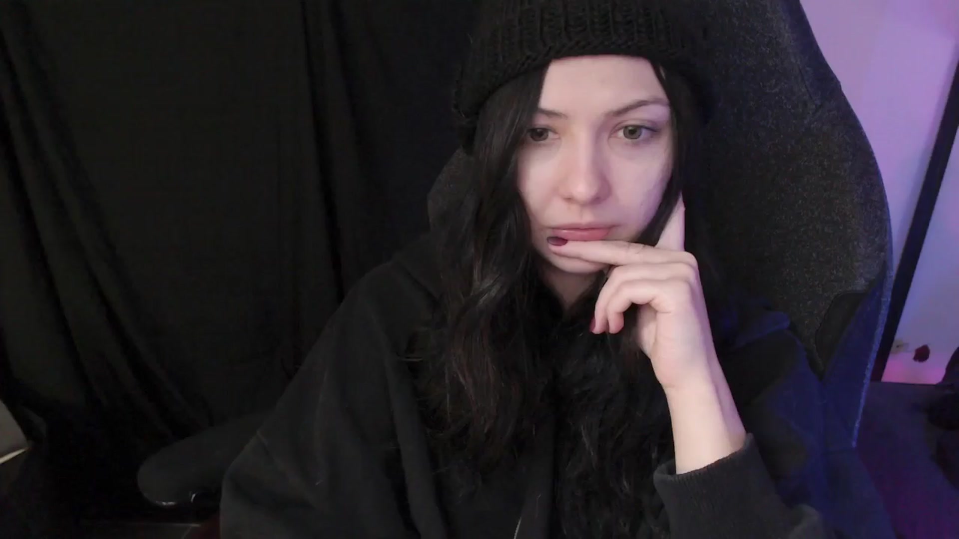 Gallery image thumbnail from ModelN7041's myfreecams stream on, 03/25/2024, 01:15 image 14 of 20