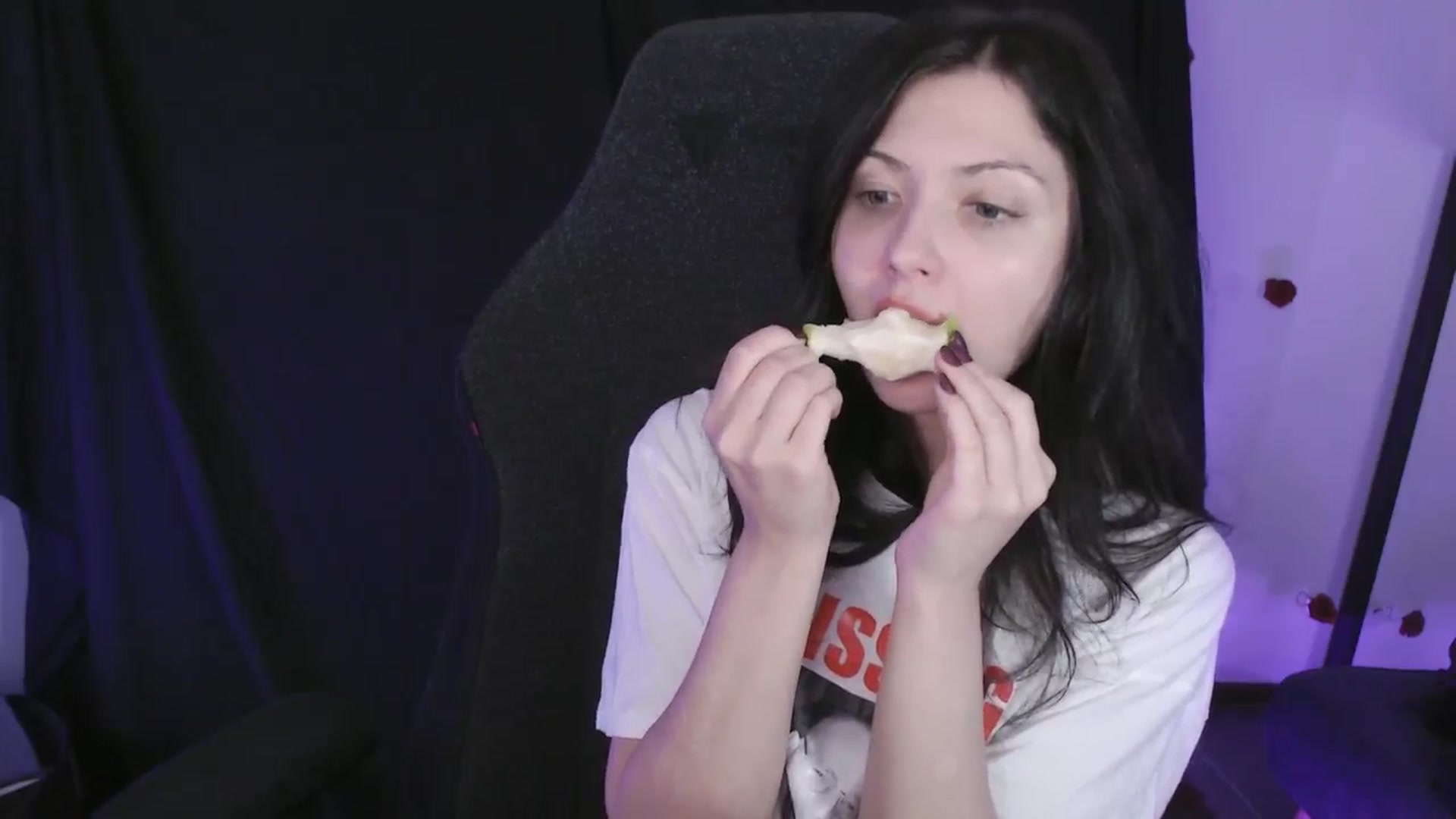 Gallery image thumbnail from ModelN7041's myfreecams stream on, 03/25/2024, 07:31 image 5 of 20