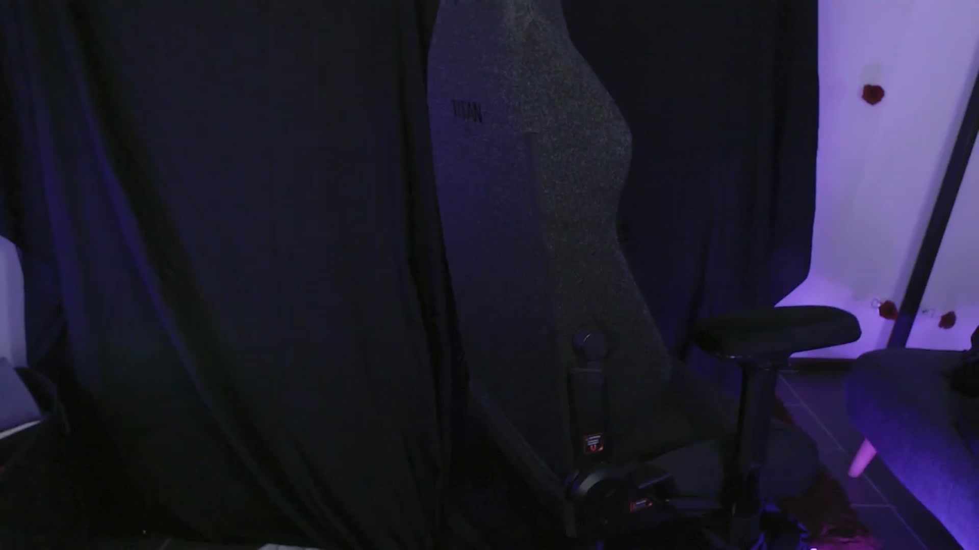 Gallery image thumbnail from ModelN7041's myfreecams stream on, 03/25/2024, 07:31 image 20 of 20