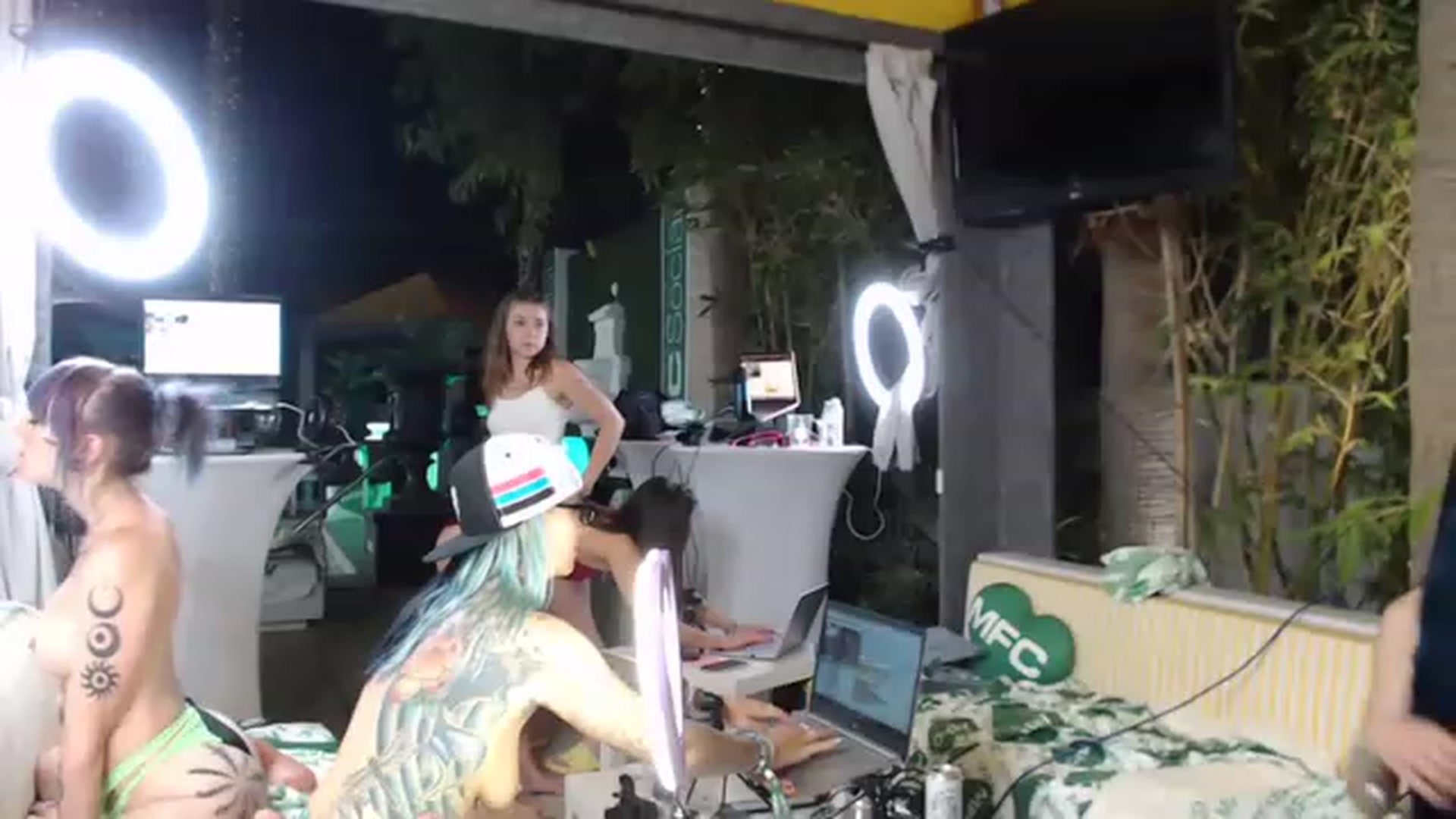 Gallery image thumbnail from ModestyBlazze's myfreecams stream on, 05/24/2023, 09:24 image 12 of 20